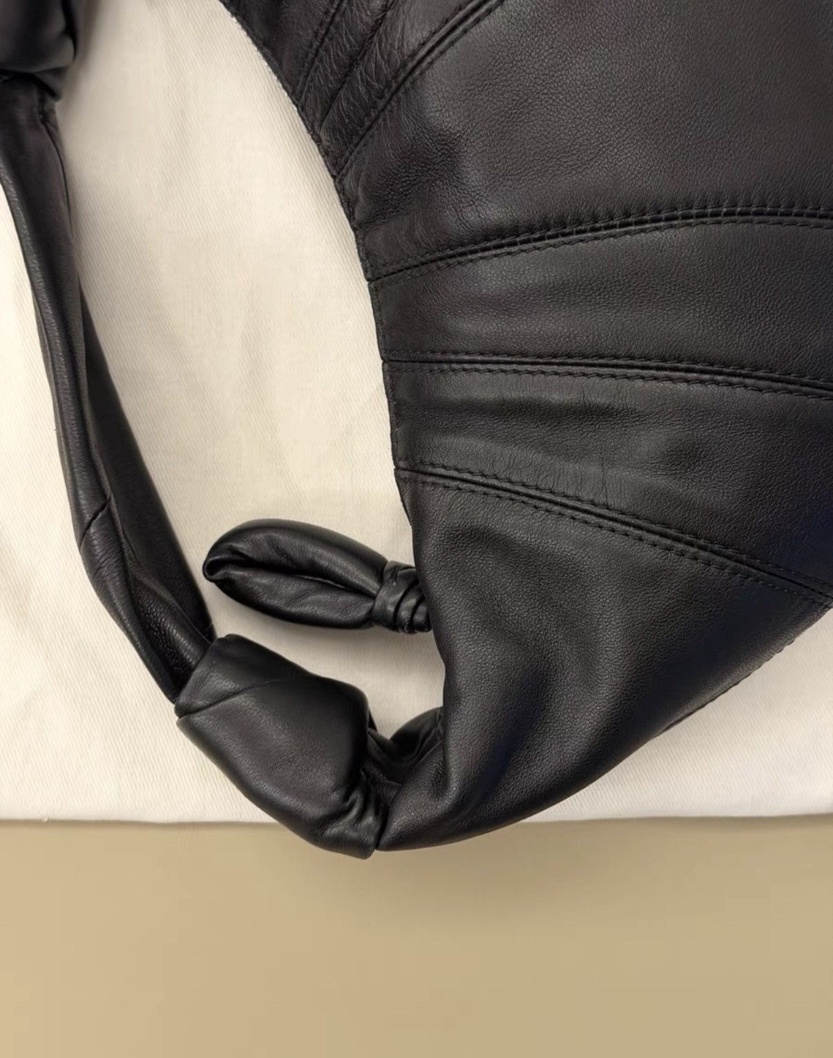 Lemaire Lemaire Lambskin Hobo Croissant Tote Bag KKKK9 Size ONE SIZE - 5 Thumbnail