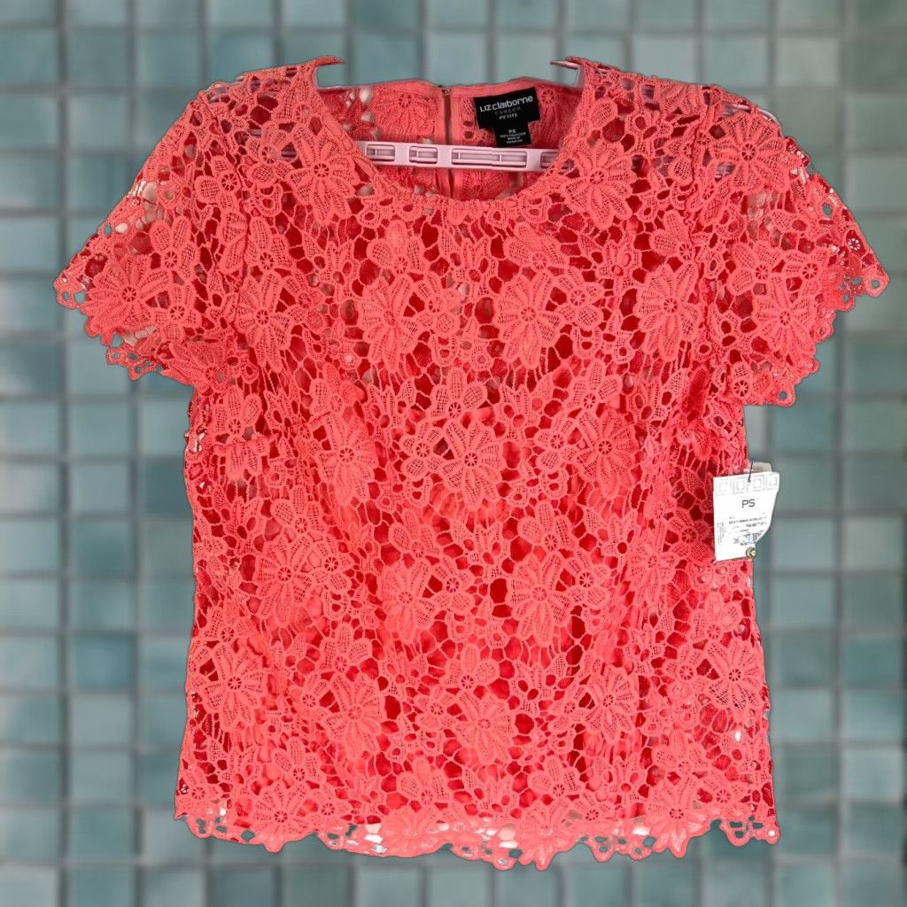 Liz Claiborne Liz Claiborne Top Blouse PS Coral Short Sleeve Lace Floral Lined Knit Polyester Satin? Size S / US 4 / IT 40 - 1 Thumbnail