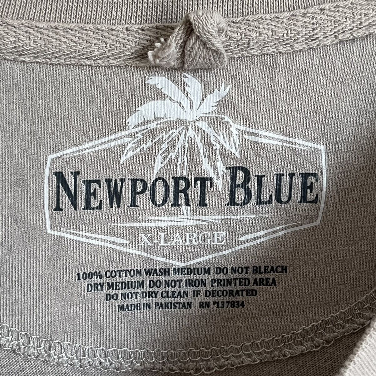 Vintage Vintage Y2K Blue Crab Cantina Graphic T-Shirt Size US XL / EU 56 / 4 - 6 Thumbnail
