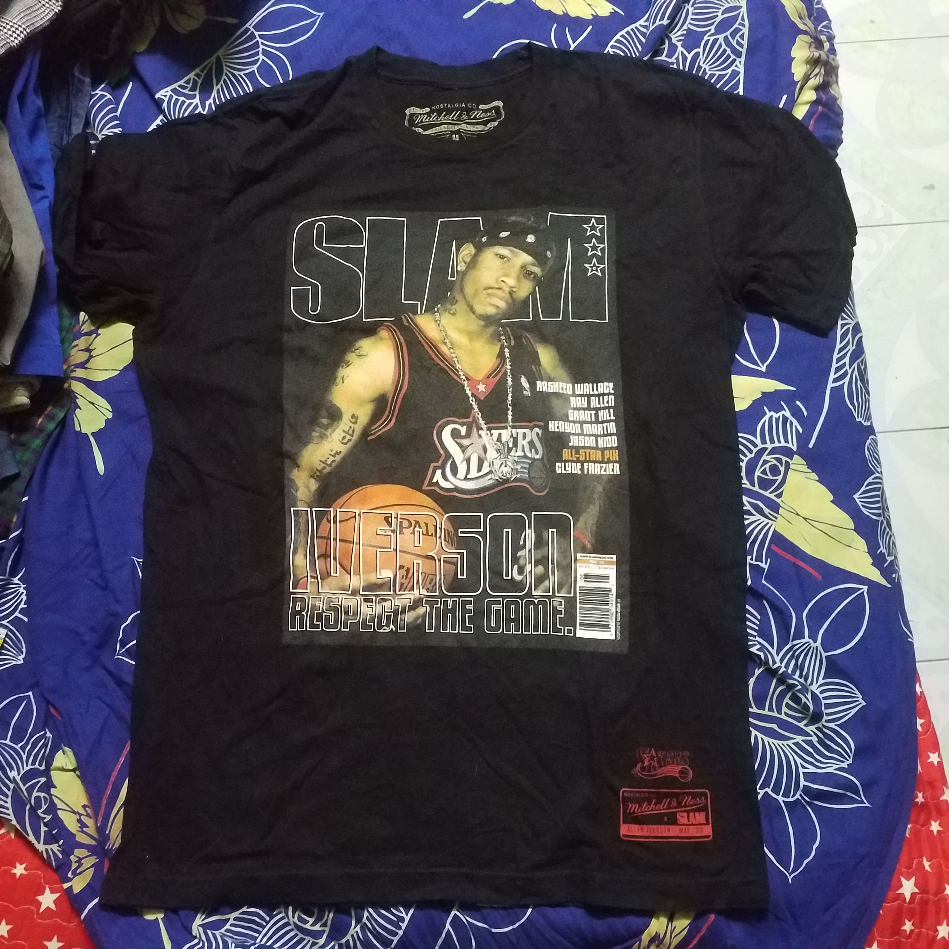 Mitchell & Ness NOSTALGIA ALLEN IVERSON SIXERS BIG PICTURE Size US M / EU 48-50 / 2 - 4 Thumbnail