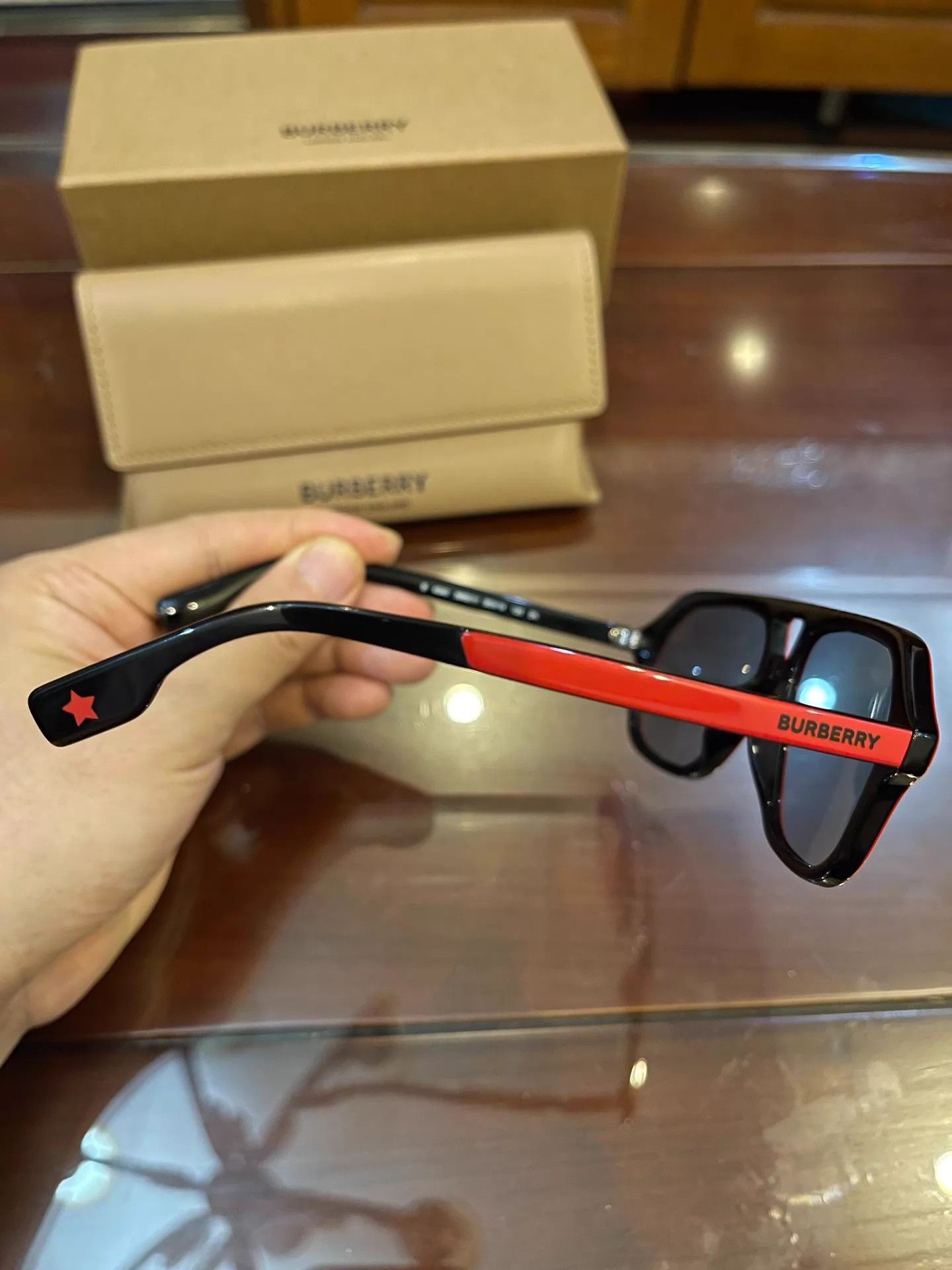 Burberry Burberry Women's Thick Frame Bright Red Sunglasses Size ONE SIZE - 4 Thumbnail