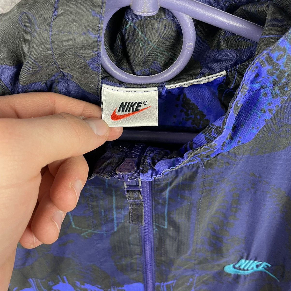 Nike Vintage Nike 90s Rare Track Jacket Big Sleeve Graphic Print Size US XL / EU 56 / 4 - 11 Thumbnail