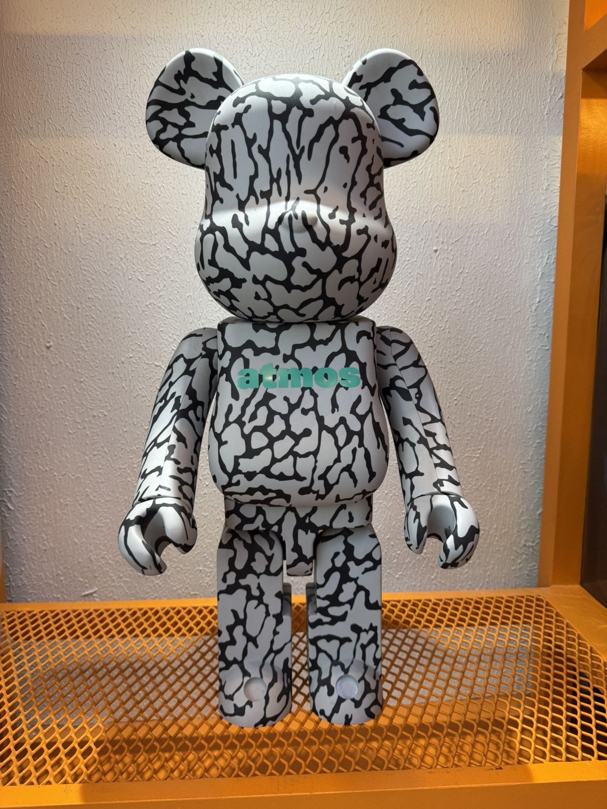 Medicom Toy BearBrick X Atmos Elephant 1000% Size 40 - 1 Thumbnail