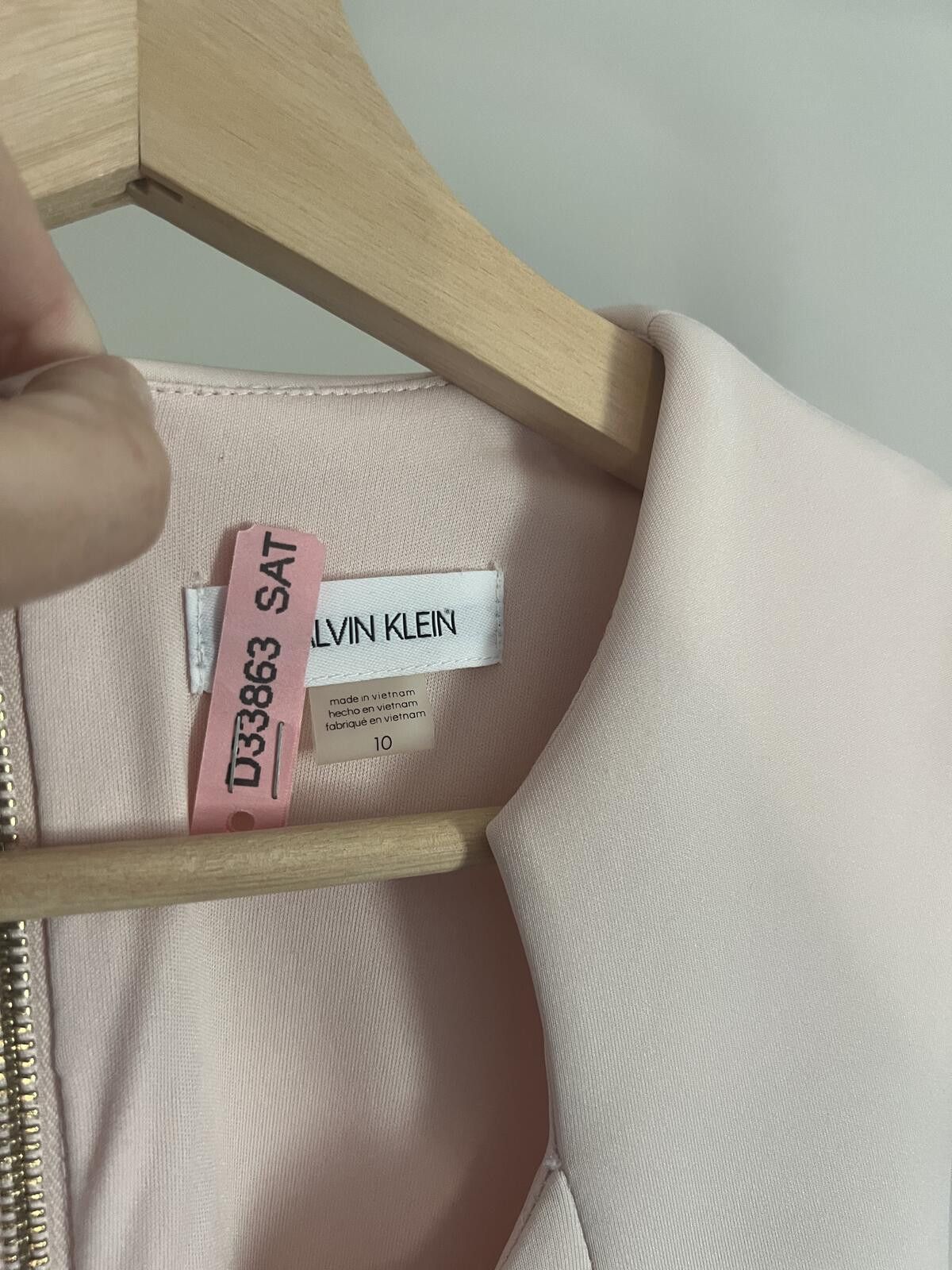 Calvin Klein Calvin Klein Scuba Sheath Dress, Size 10, Soft Rose Pink Size L / US 10 / IT 46 - 4 Thumbnail
