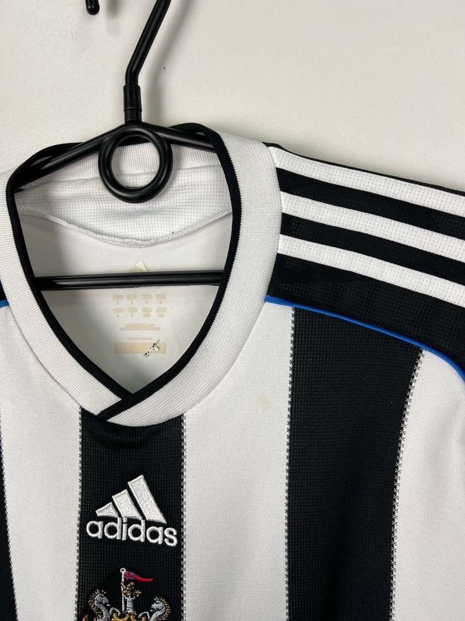 Vintage New Castle Adidas 2009 jersey t-shirts size L Size US L / EU 52-54 / 3 - 6 Thumbnail