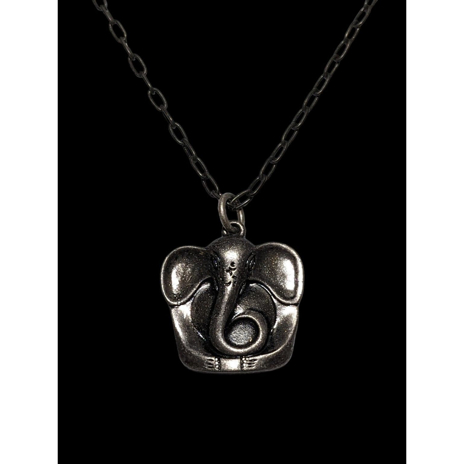 Other Axcess Liz Claiborne Silver Elephant Necklace Size ONE SIZE - 2 Thumbnail