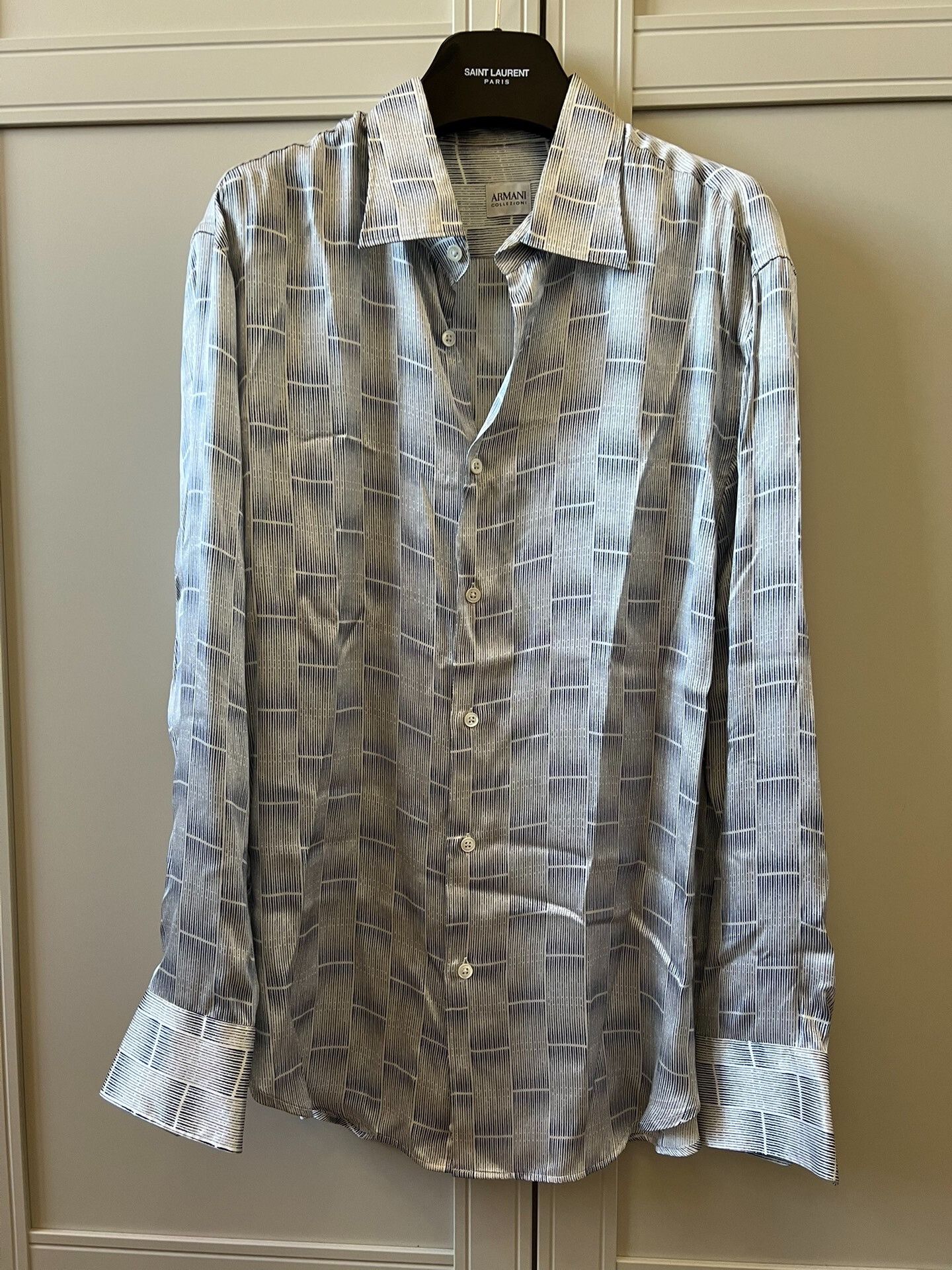 Armani Armani Silk Shirt with Unique Pattern Size L / US 10 / IT 46 - 1 Thumbnail