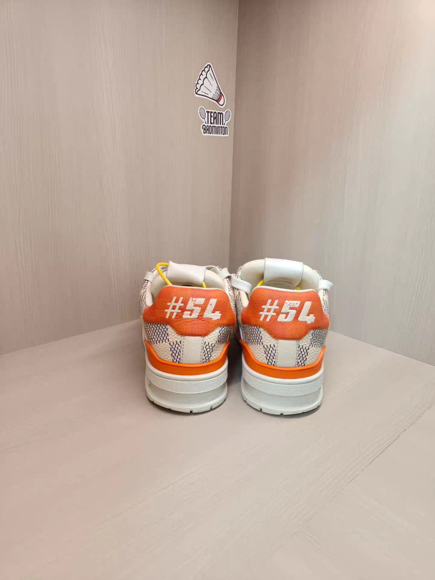 Louis Vuitton Louis Vuitton Trainer Orange Checkerboard K15 Size US 7 / EU 40 - 5 Thumbnail
