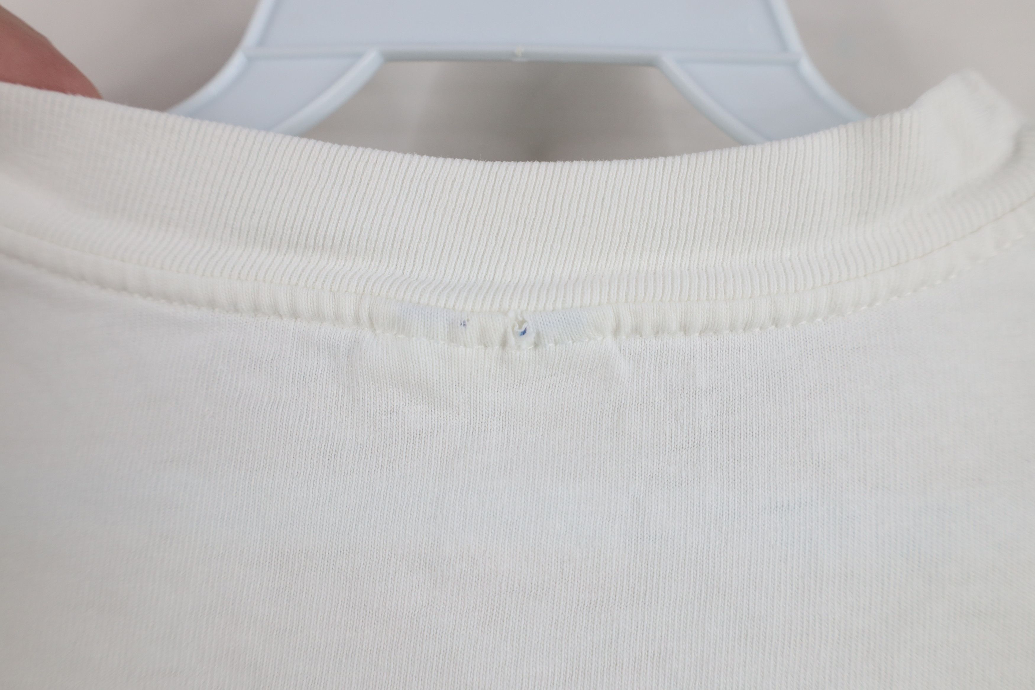 Vintage Vintage 90s Law Gibb Group Short Sleeve T-Shirt White Size US L / EU 52-54 / 3 - 8 Thumbnail