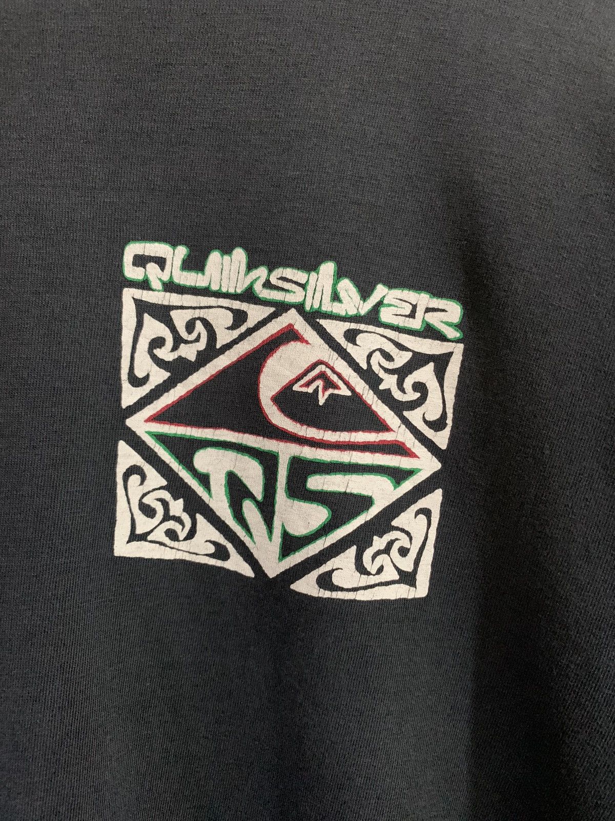 Quicksilver Vintage Quiksilver Big Logo Back Hit Distressed T-shirt Size US L / EU 52-54 / 3 - 3 Thumbnail