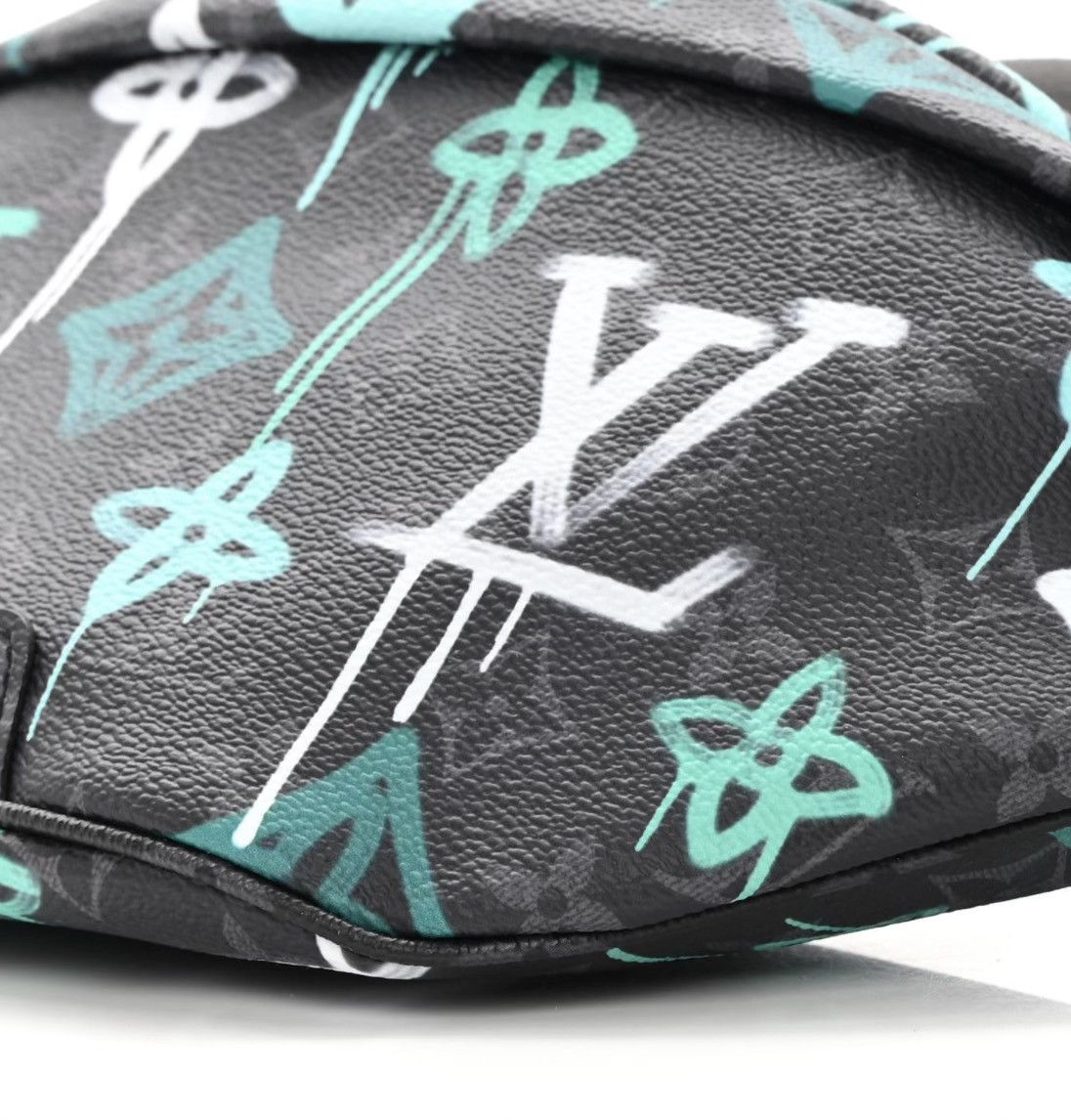 Louis Vuitton Louis Vuitton Discovery Bumbag Graffiti Size ONE SIZE - 8 Thumbnail