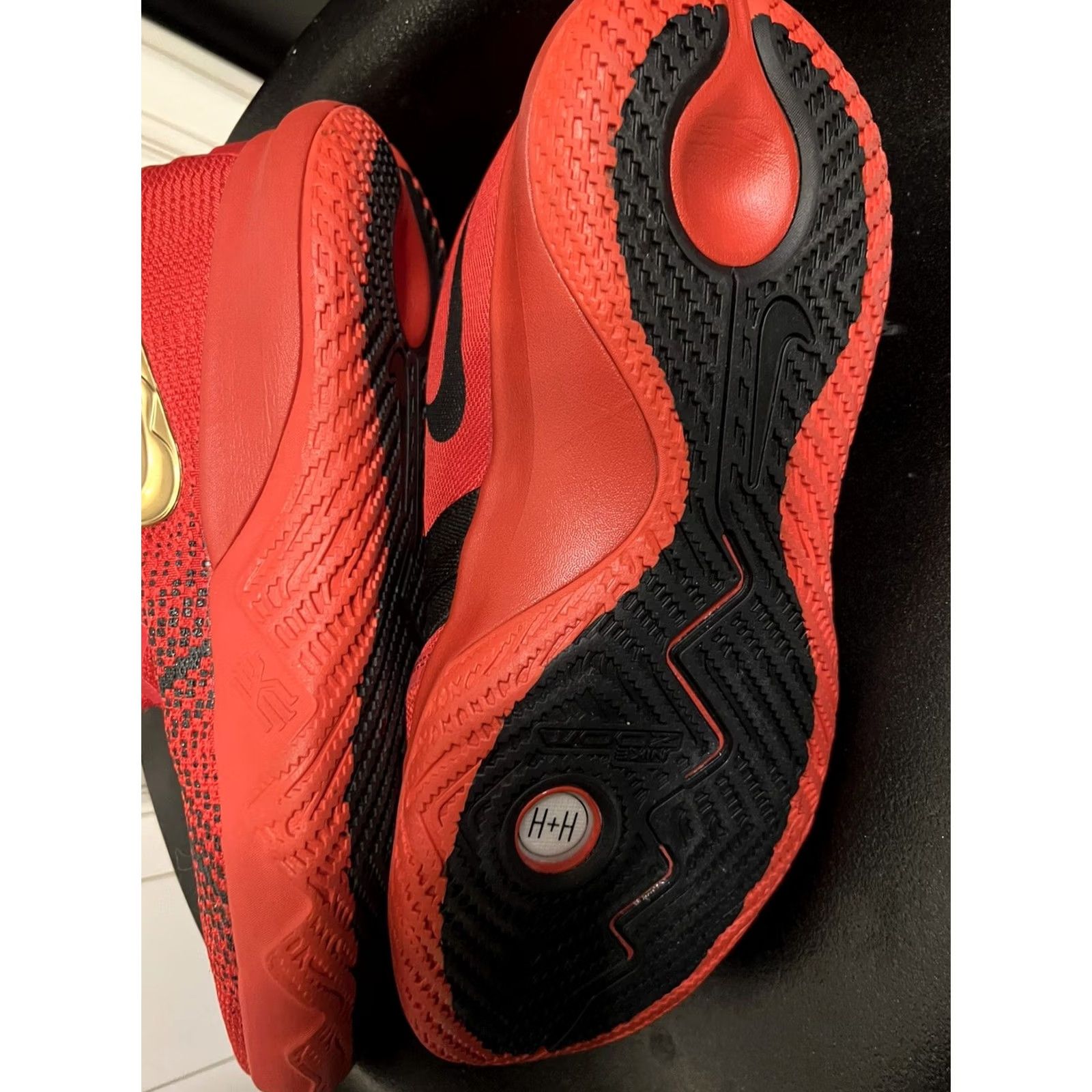 Nike Nike Kyrie Flytrap Basketball Shoes Men US 9 Red AA7071-600 Size US 9 / EU 42 - 6 Thumbnail