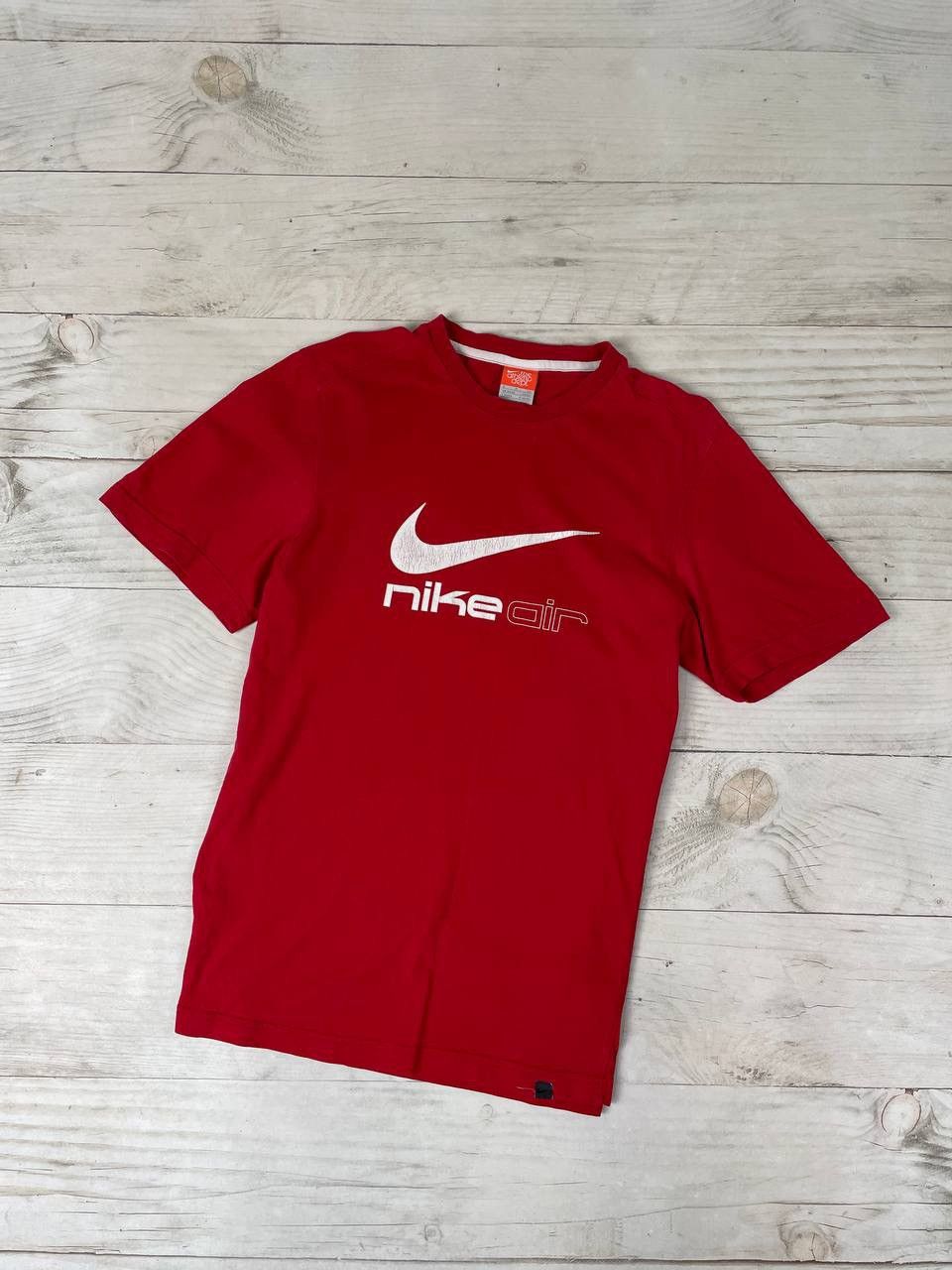 Nike Vintage Nike Air Big Logo T Shirt 00s Size US S / EU 44-46 / 1 - 1 Thumbnail