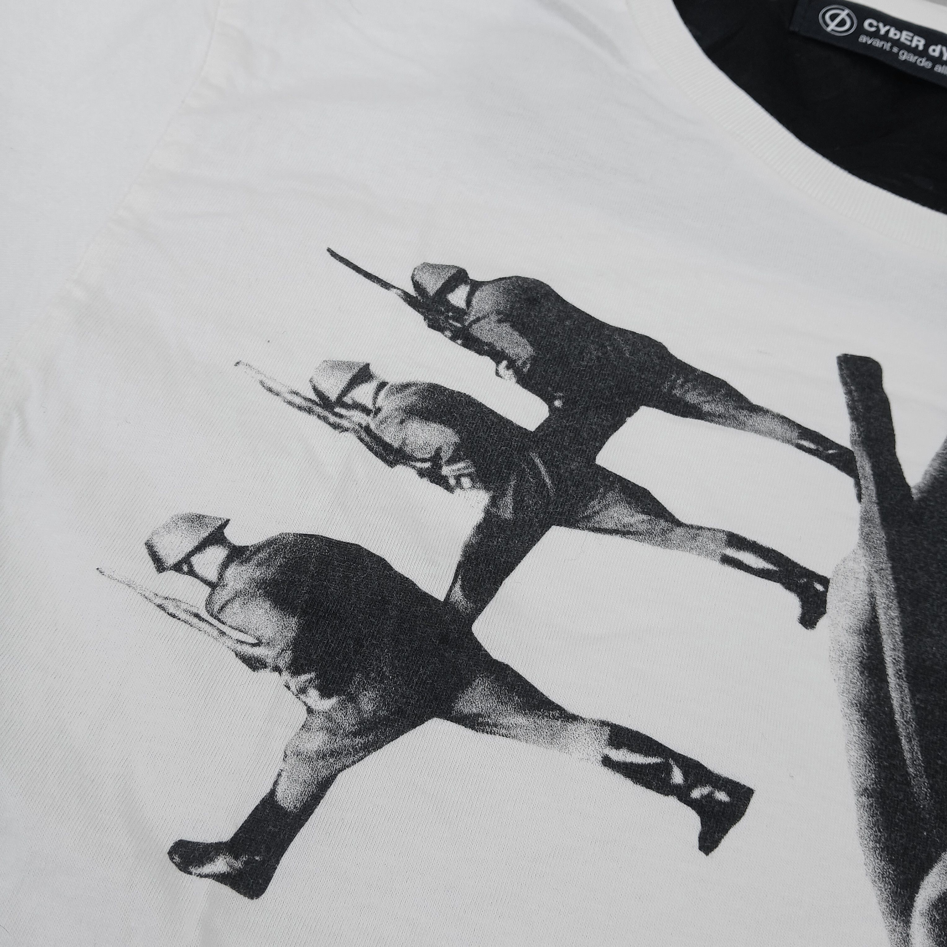 Japanese Brand Avant garde x cyberdyne art tee Size L / US 10 / IT 46 - 4 Thumbnail