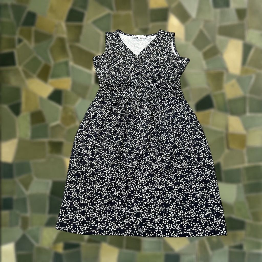 Vintage Lark & Ro Dress Womens 8 Black Floral Sleeveless V-Neck Fit & Flare Knee Length Womens Size M / US 6-8 / IT 42-44 - 1 Thumbnail