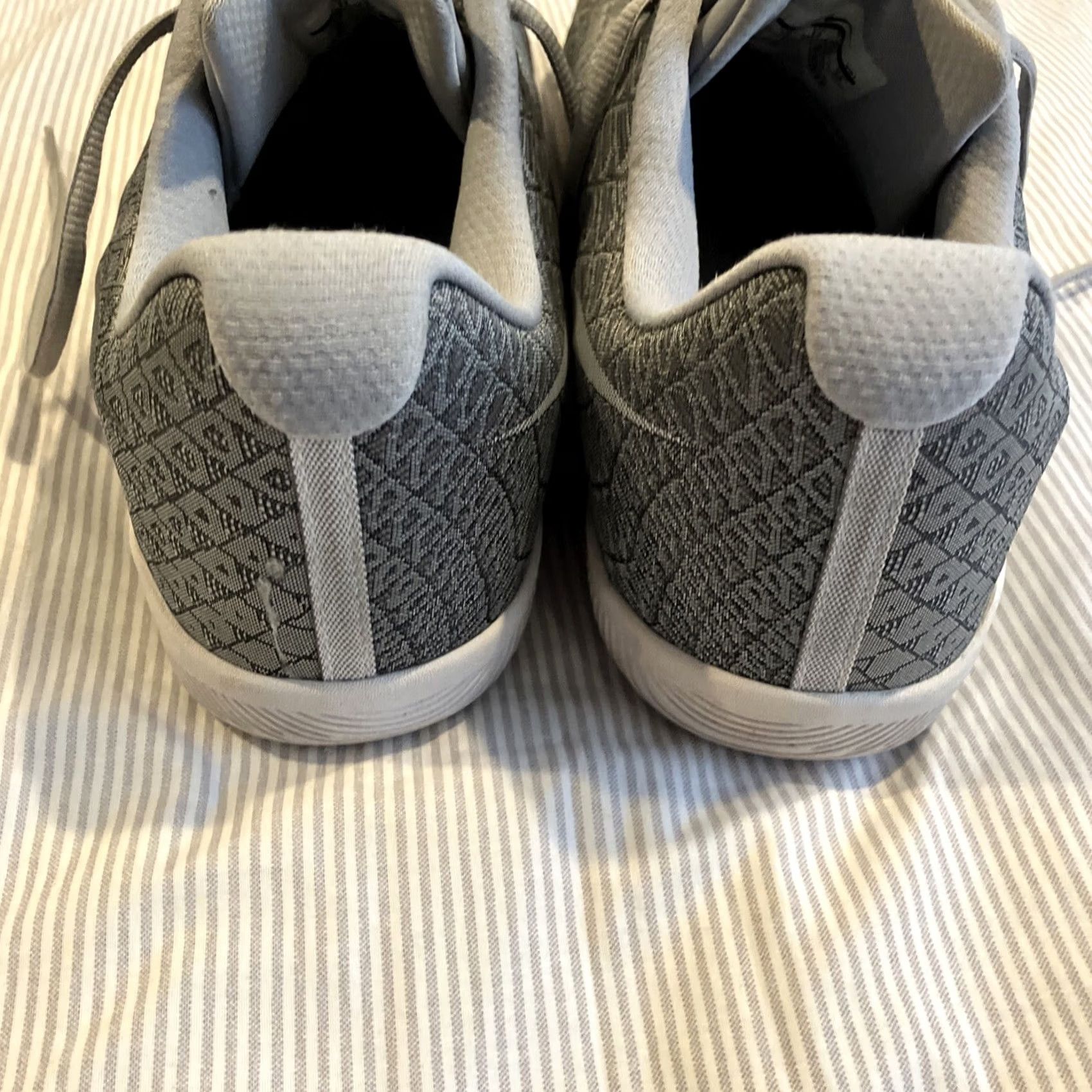 Nike Nike Kobe Mamba Instinct Sneaker 2016 Pure Platinum Gray Men's Size 12 852473-002 Size US 11 / EU 44 - 4 Thumbnail