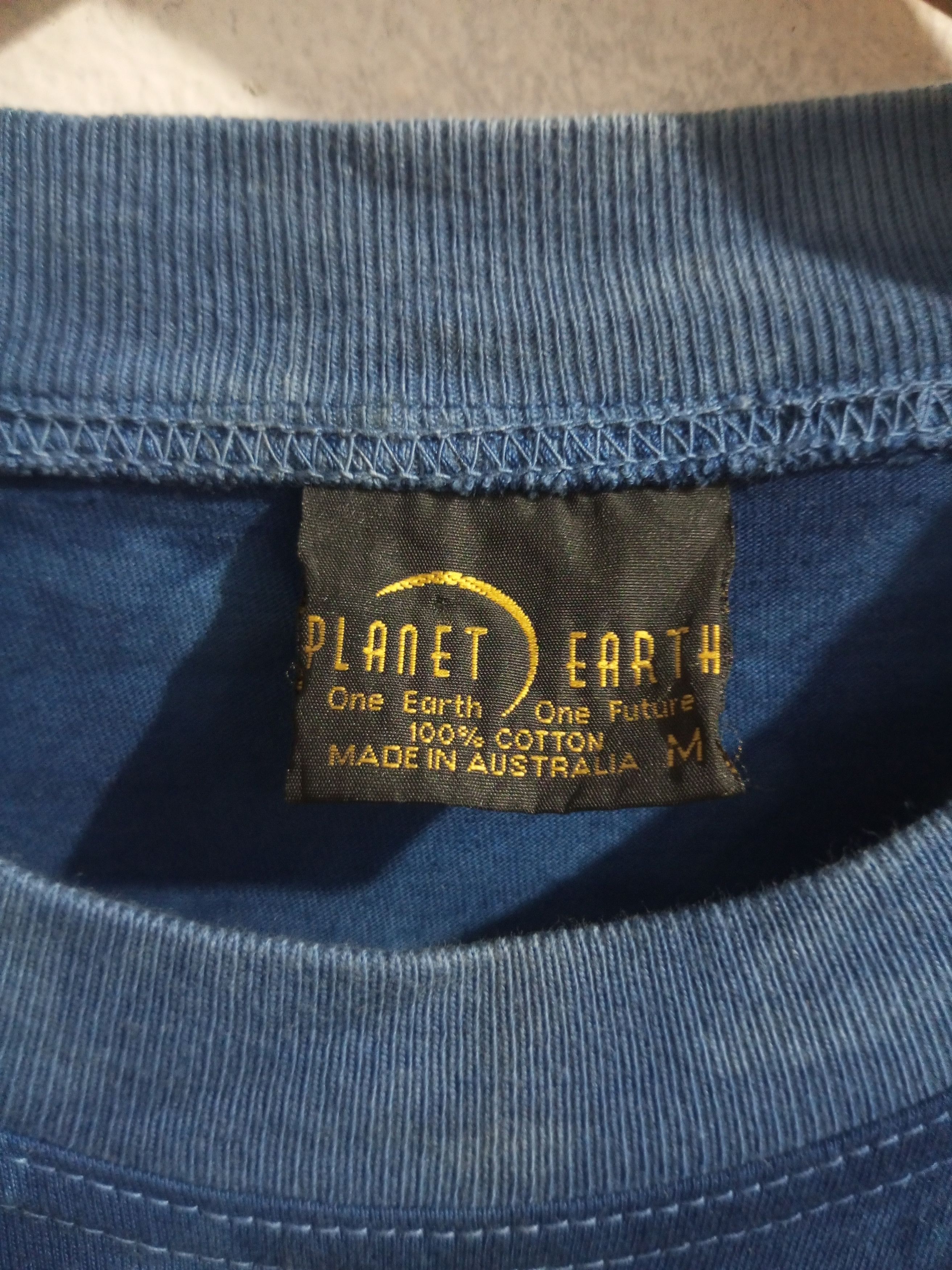 Vintage Vintage Planet earth Australian dolphin twilight tee Size US L / EU 52-54 / 3 - 8 Thumbnail