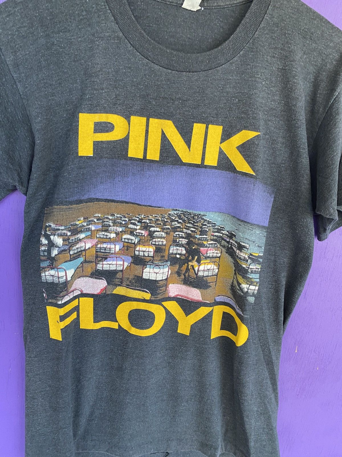 Band Tees Vintage 1987 Pink floyd world tour t-shirt Size US M / EU 48-50 / 2 - 3 Thumbnail