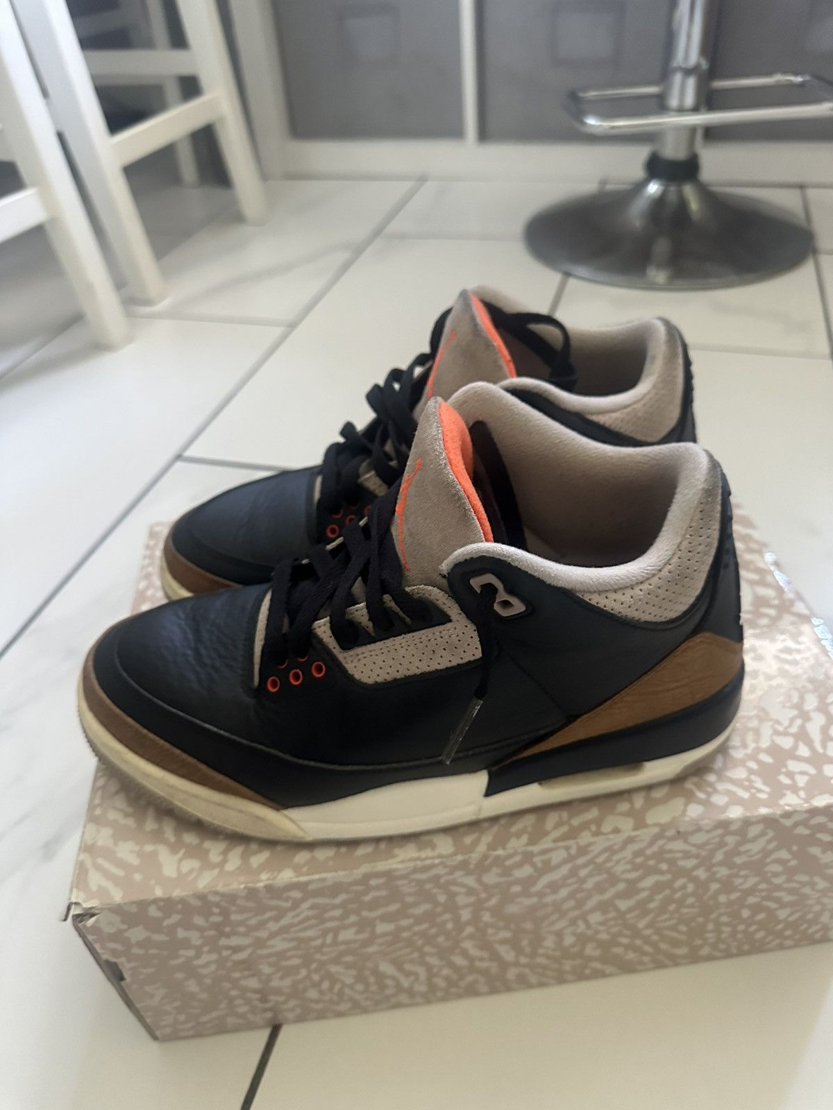 Nike Jordan 3 Retro Desert Elephant size 8 Size US 8 / EU 41 - 2 Thumbnail