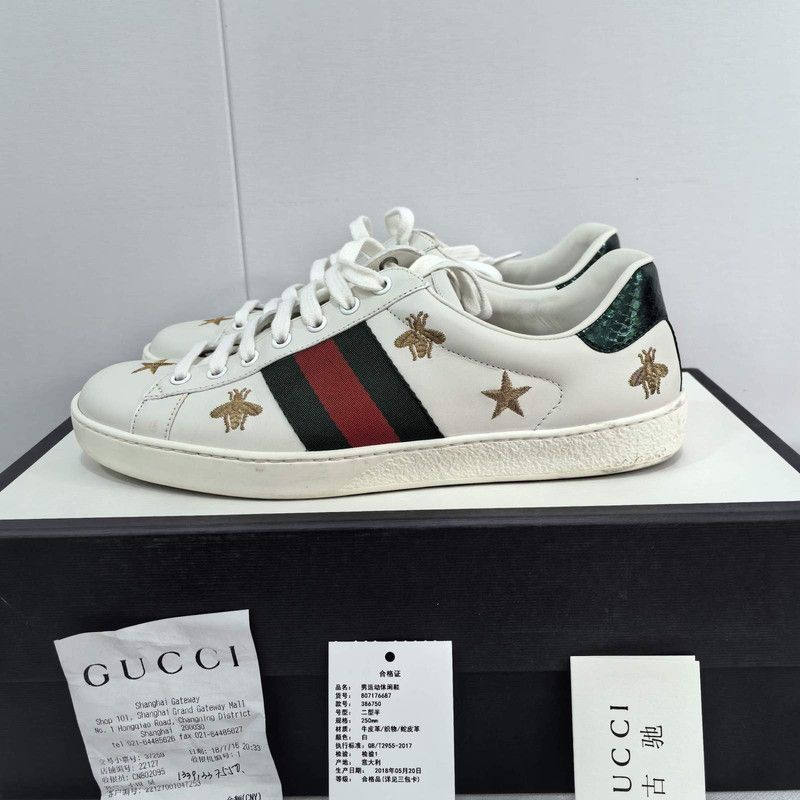 Gucci Gucci ACE Leather Embroidered Bee Sneakers 0079 Size US 8 / EU 41 - 1 Thumbnail