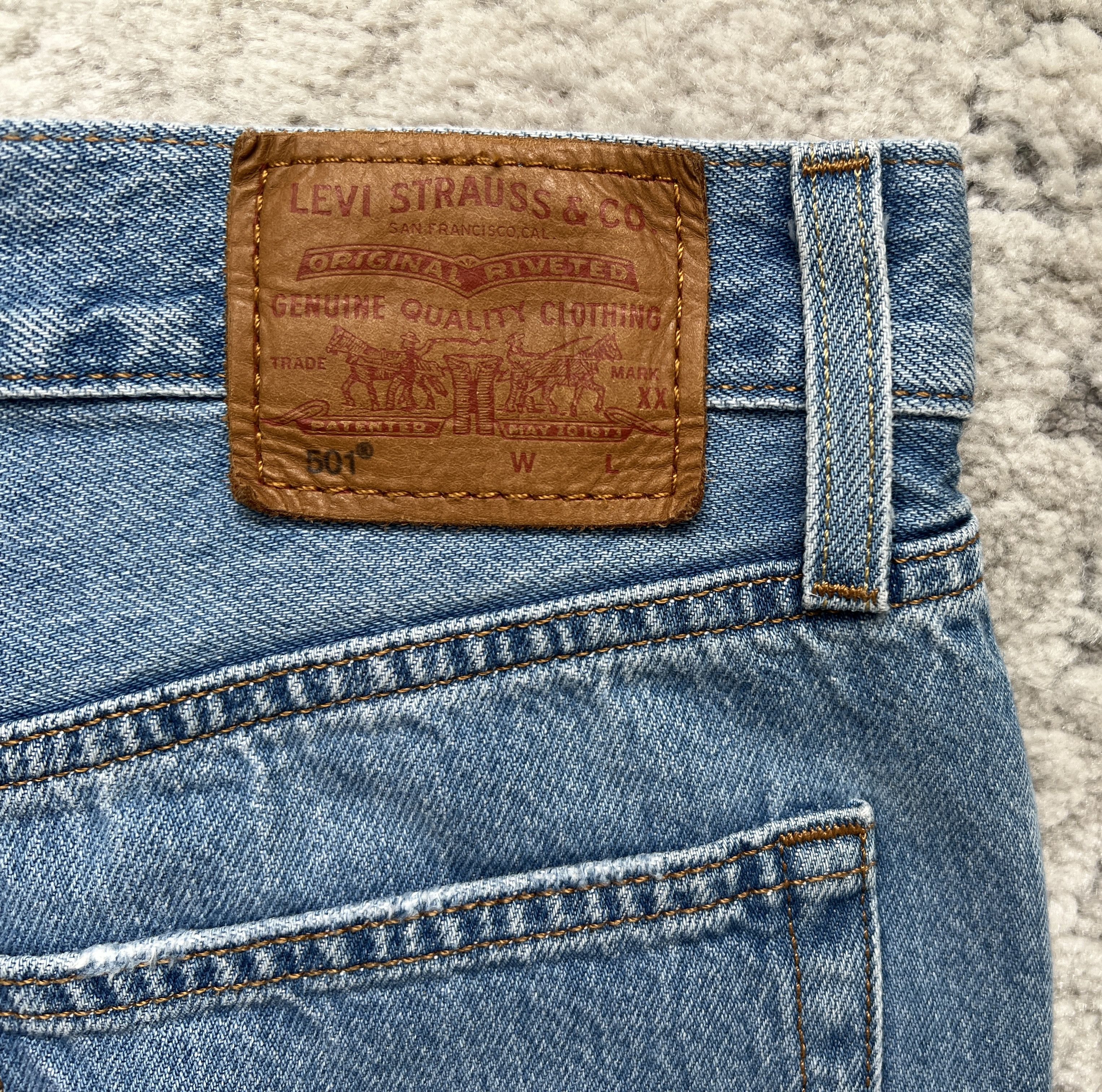 Levi's Levi’s 501 Women Distressed Denim Shorts 31"-32" Size 31" - 13 Thumbnail