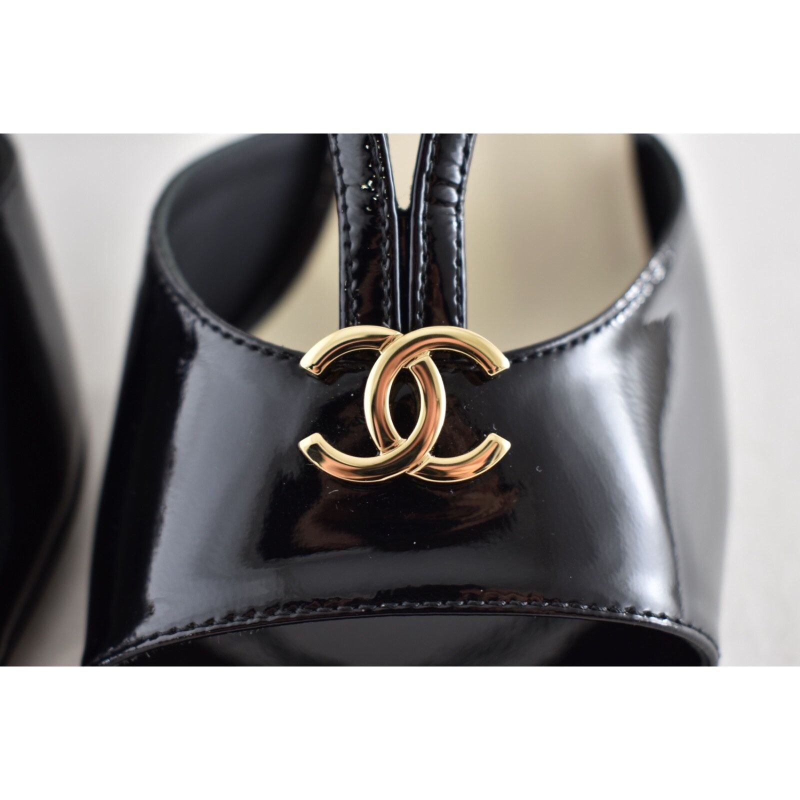 Chanel Chanel Patent Leather Pearl Heel Ankle Strappy Sandal Pump Size US 7 / IT 37 - 5 Thumbnail