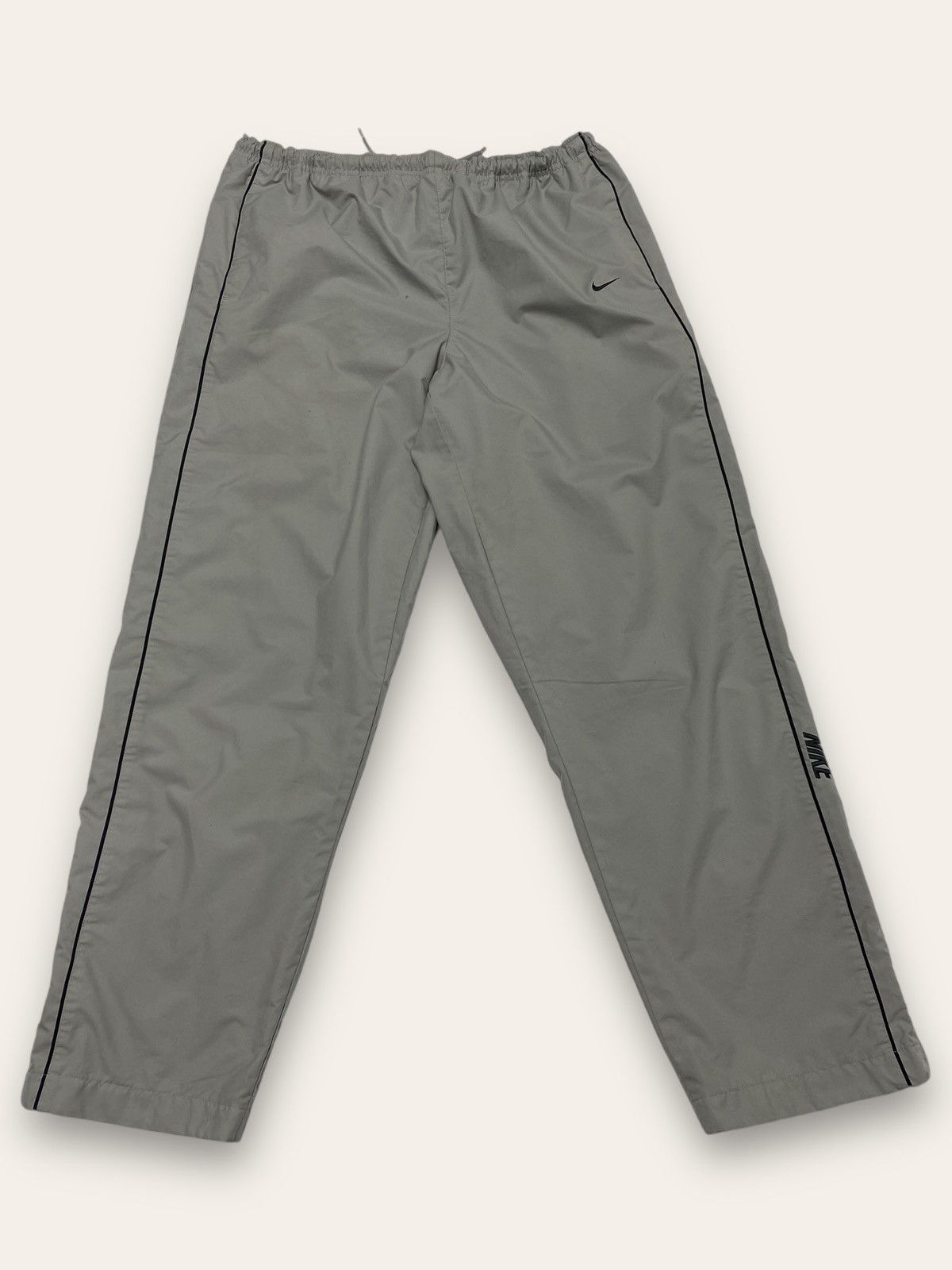 Nike 90s Vintage NIKE Grey Minimalistic Logo Wide Baggy Pants Size US 38 / EU 54 - 1 Thumbnail
