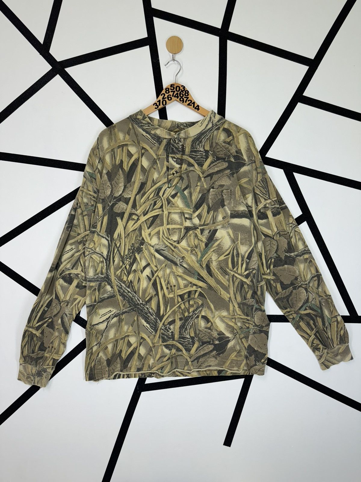 Vintage VINTAGE CAMO ADVANTAGE WETLANDS LONG SLEEVE DISTREES TEE Size US L / EU 52-54 / 3 - 1 Thumbnail
