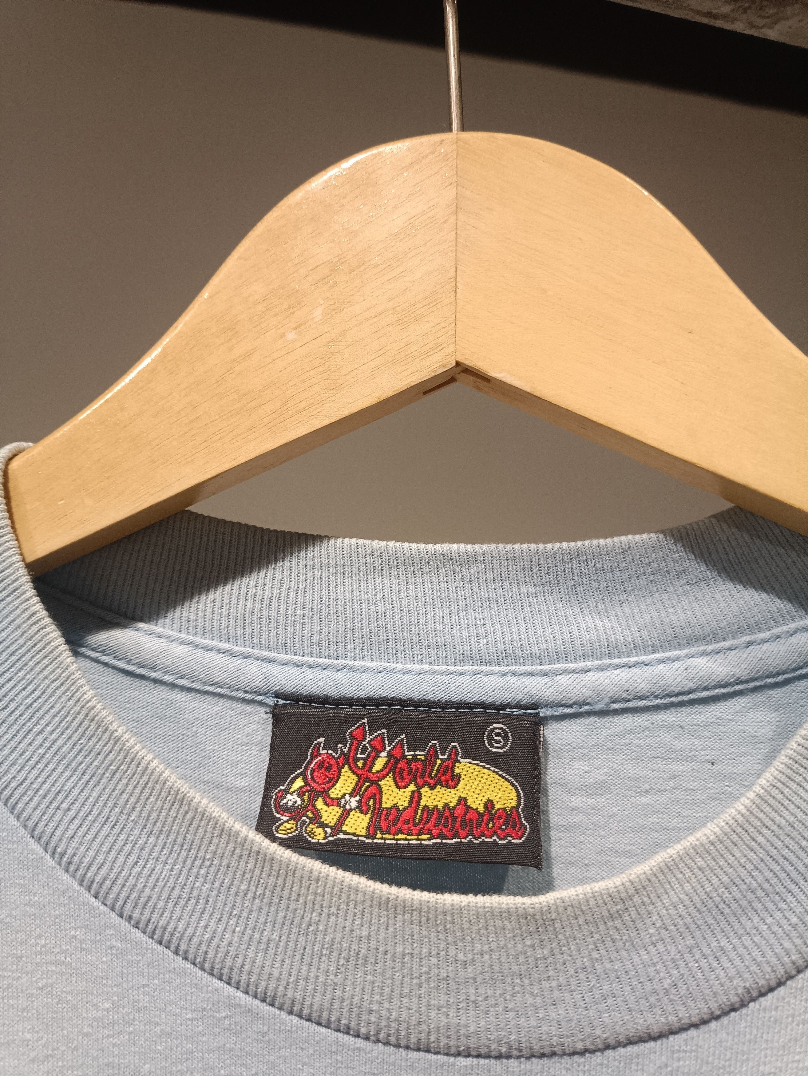 World Industries Vintage World Induatries Size US S / EU 44-46 / 1 - 3 Thumbnail