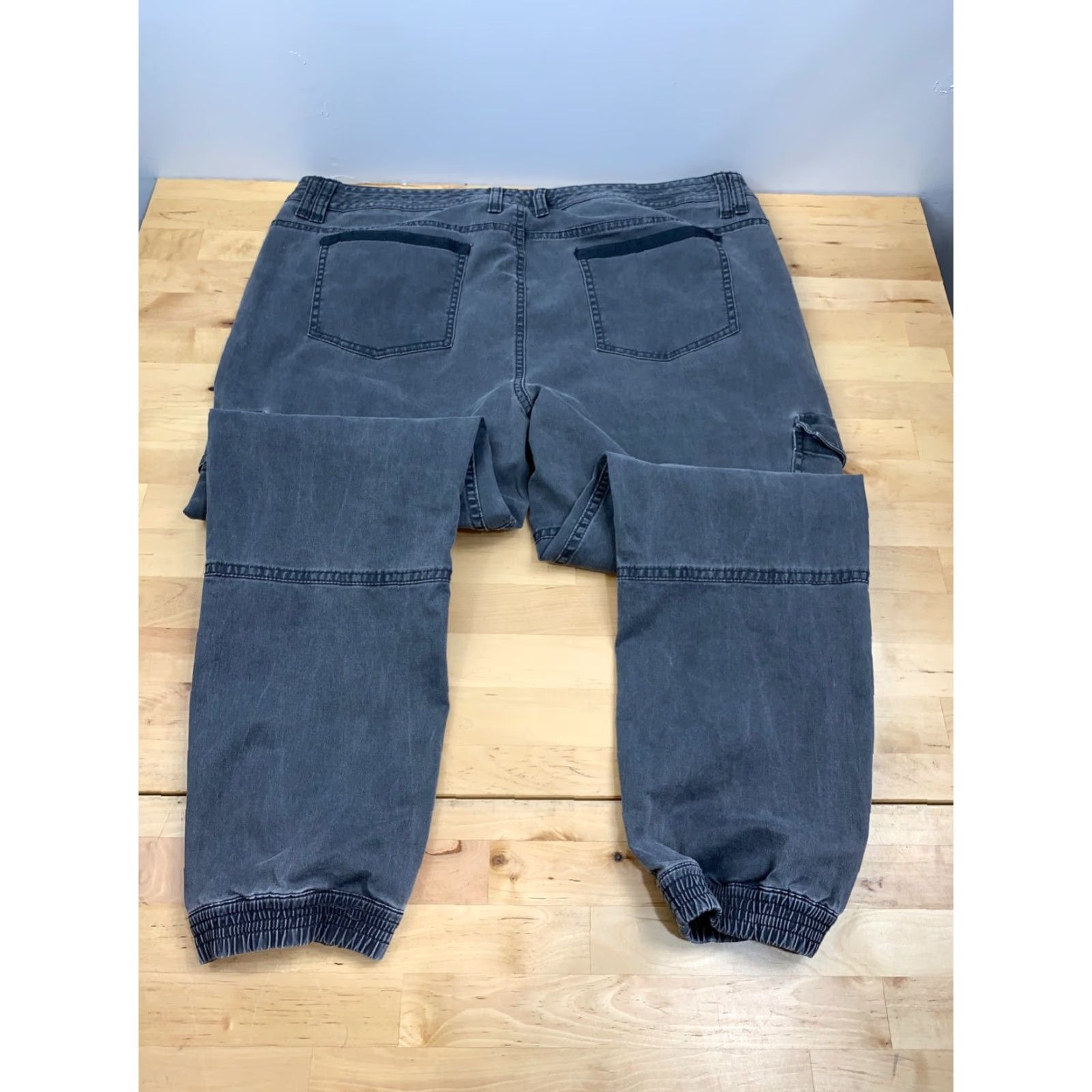 Mountain Khakis Mountain Khakis Womens Slim Fit Joggers Gray 34x26 Pants Regular Inseam 26 Jogger Womens Gray Slimming Mountain Khakis 90s? Size 24" / US 00 / IT 34 - 4 Thumbnail