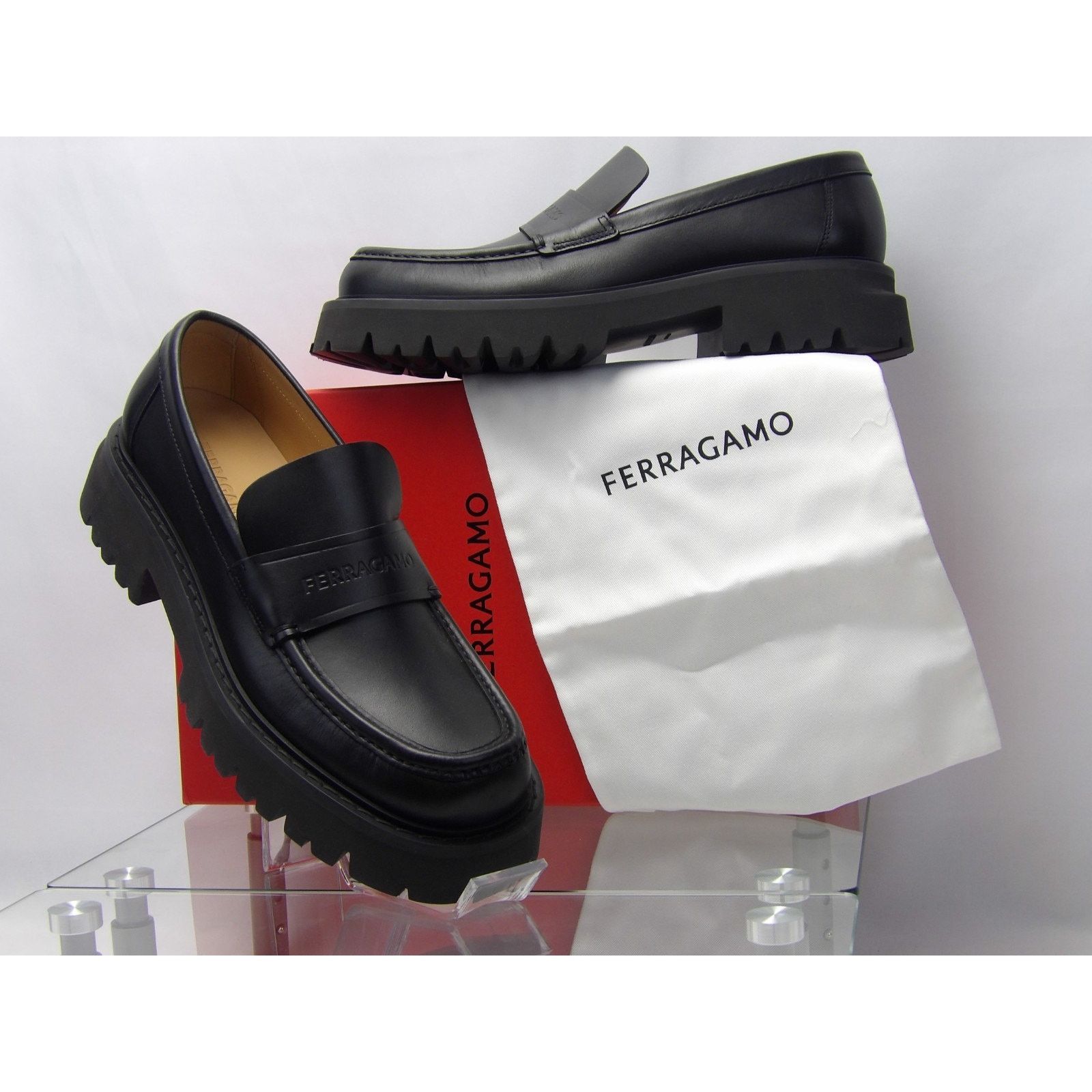 Salvatore Ferragamo FERRAGAMO BLACK LEATHER FERGAL LUG LOGO LOAFERS 11 D ITALY Size US 12 / EU 45 - 1 Thumbnail
