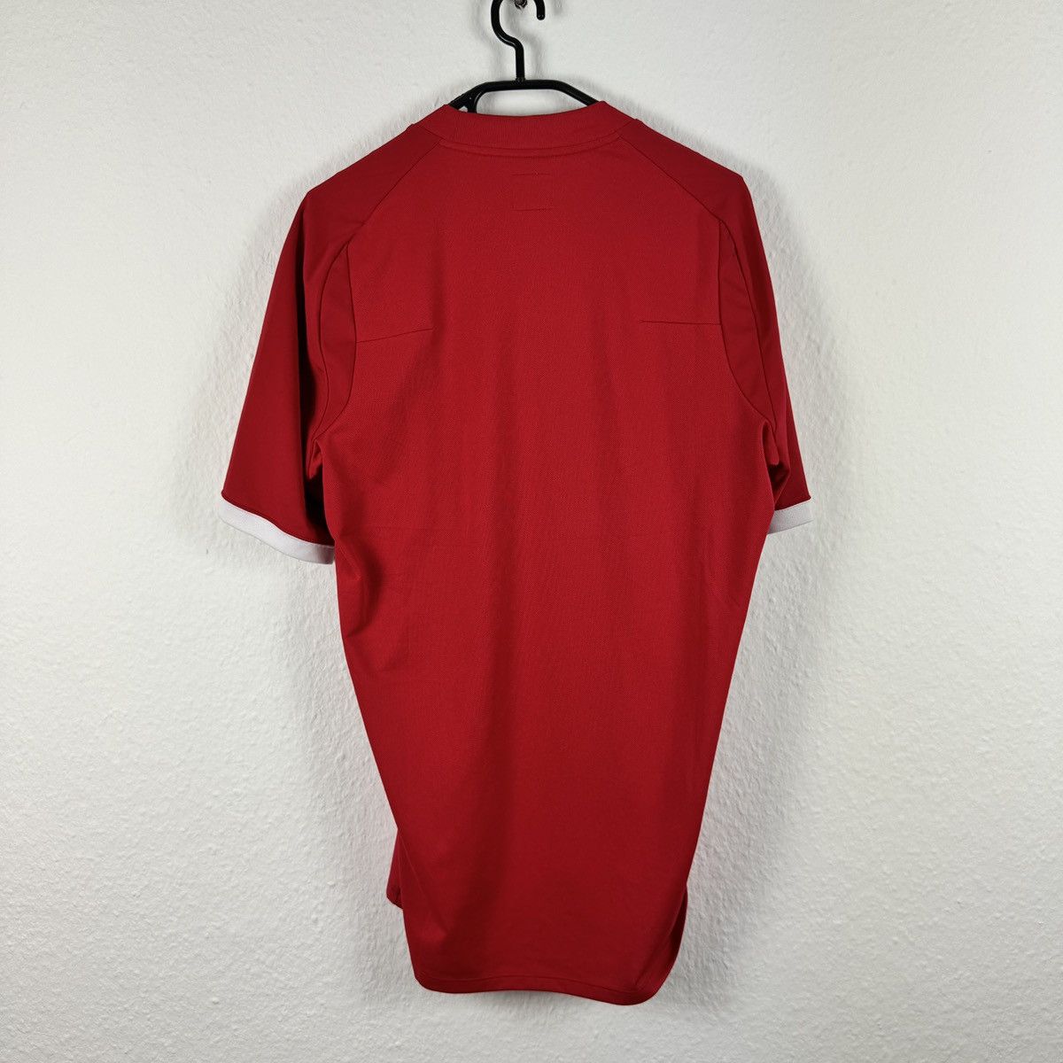 Umbro Umbro England Team Football Soccer Red Jersey t shirt size40 Size US M / EU 48-50 / 2 - 7 Thumbnail