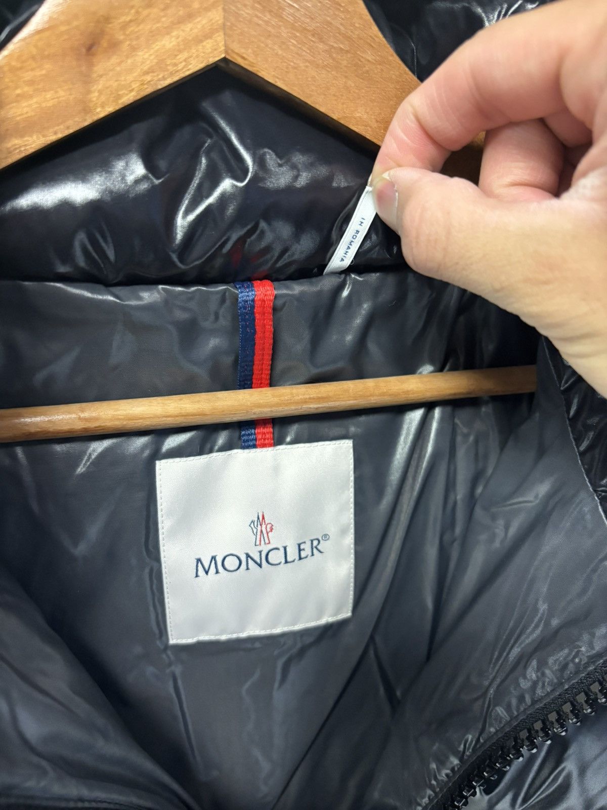 Moncler Black Moncler Maya Giubbotto jacket in size 4 Size US L / EU 52-54 / 3 - 9 Thumbnail