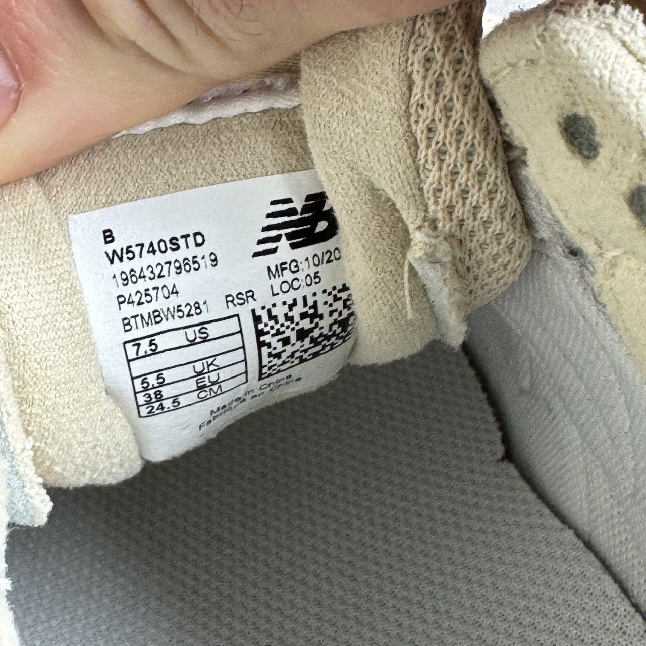 New Balance New Balance 5740 Beige / Cream – New (No Box) Size US 7.5 / IT 37.5 - 4 Thumbnail