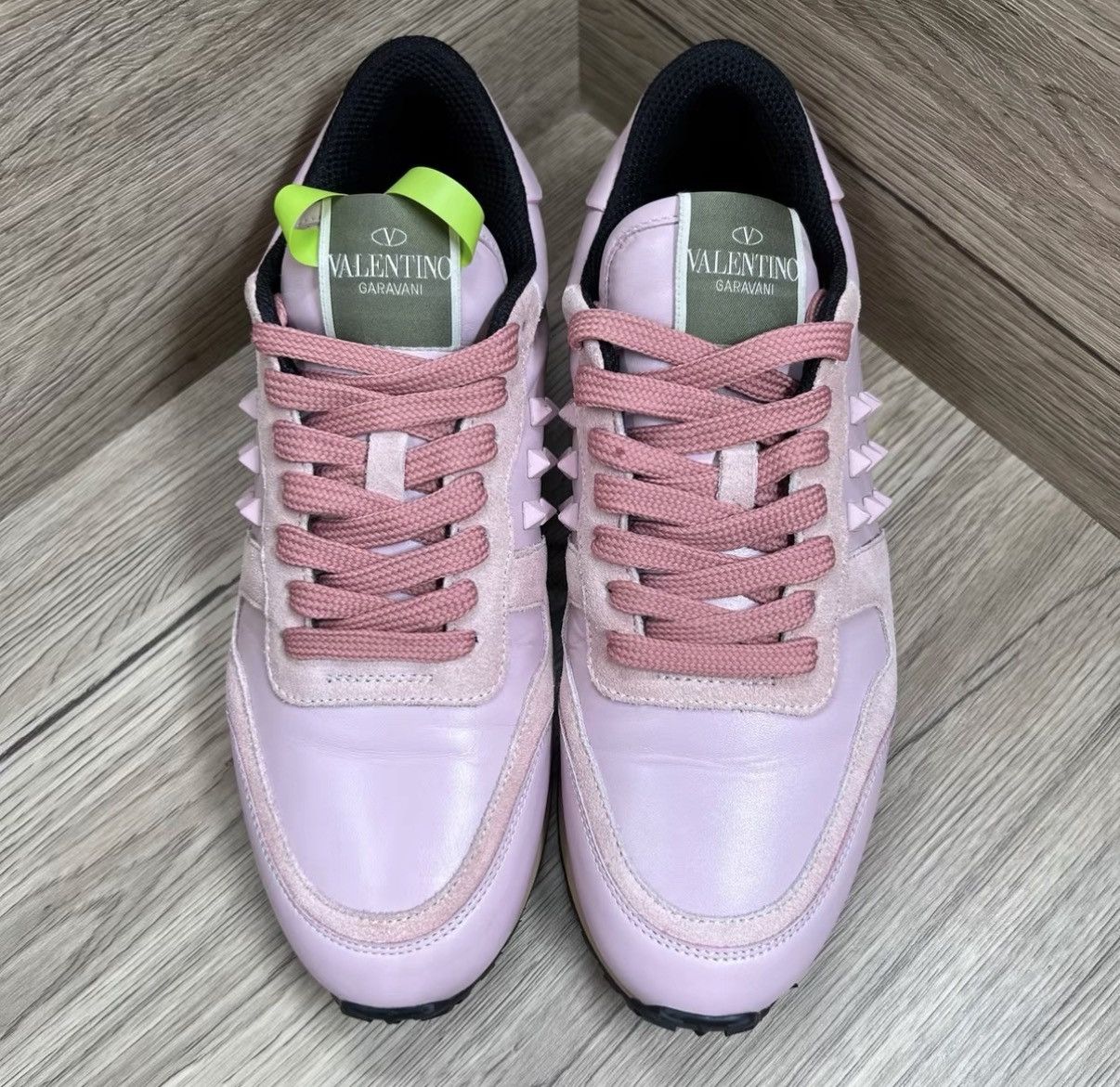 Valentino Valentino Pink Studded Sneakers J41 Size US 8 / IT 38 - 2 Thumbnail