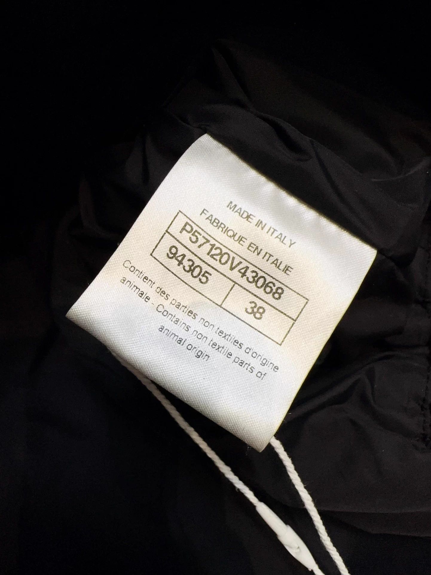 Chanel Chanel 17A Metiers d'Art Black Gold Quilted Coat Wmns 38 Size S / US 4 / IT 40 - 6 Thumbnail