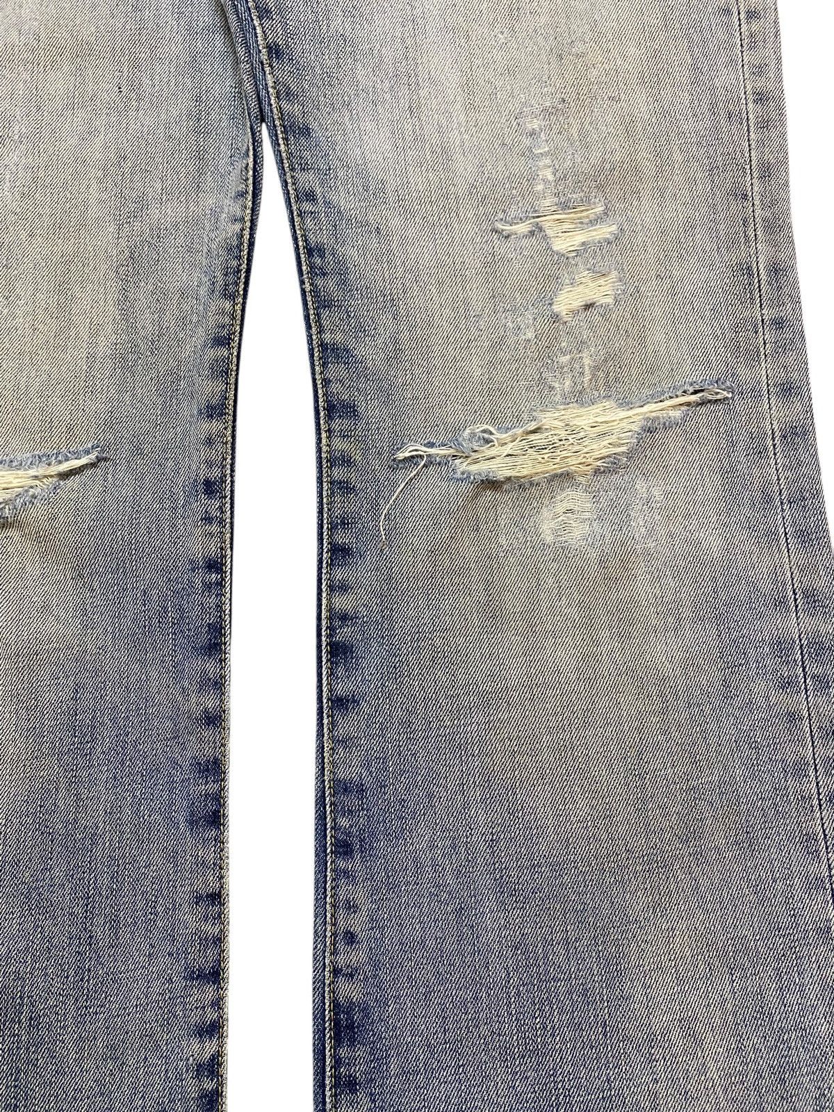 Japanese Brand Vintage Uniqlo Faded Wash Distressed Flare Jeans Size US 31 - 10 Thumbnail