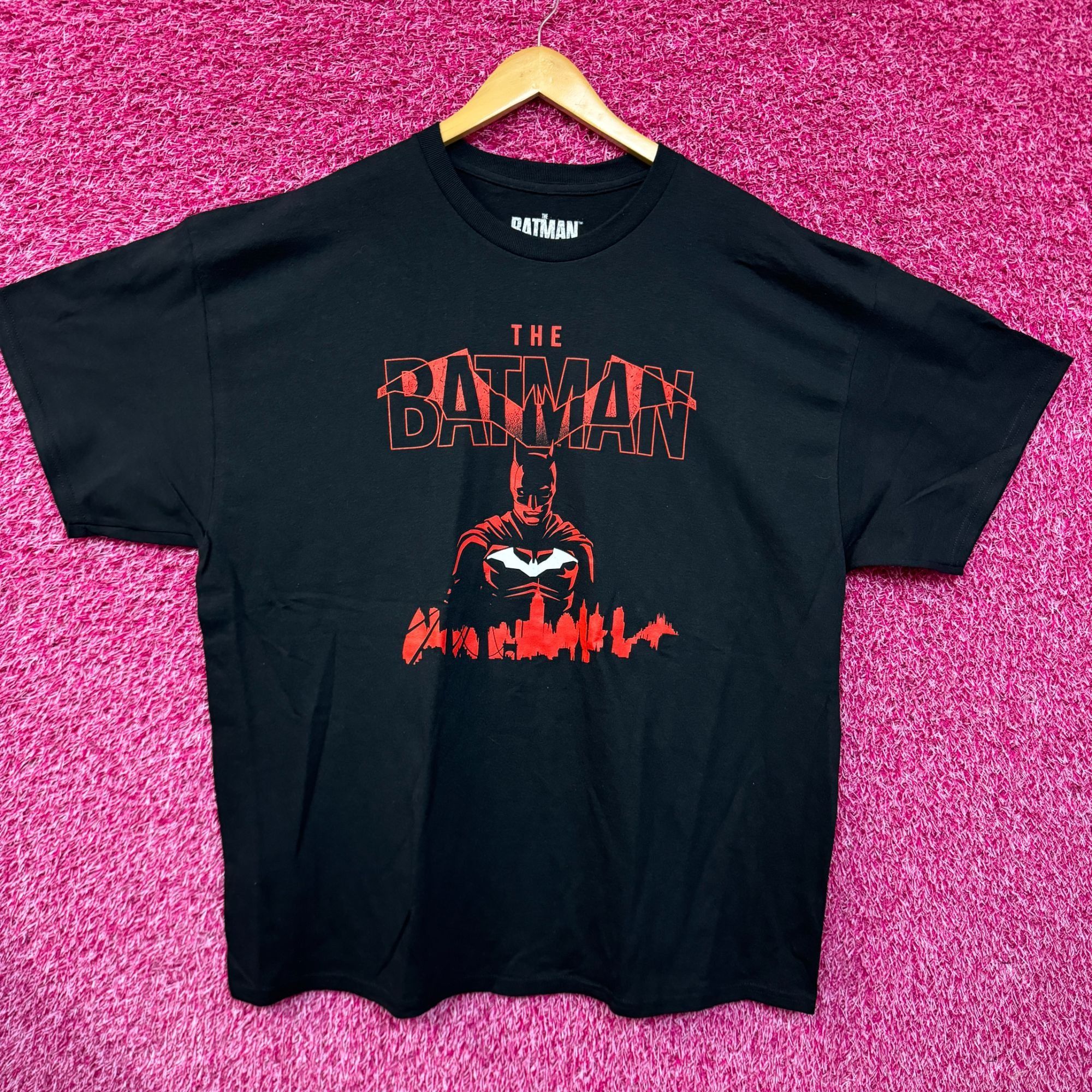 DC Comics Robert Pattinson’s Batman T-shirt size 2xl. Size US XXL / EU 58 / 5 - 1 Thumbnail