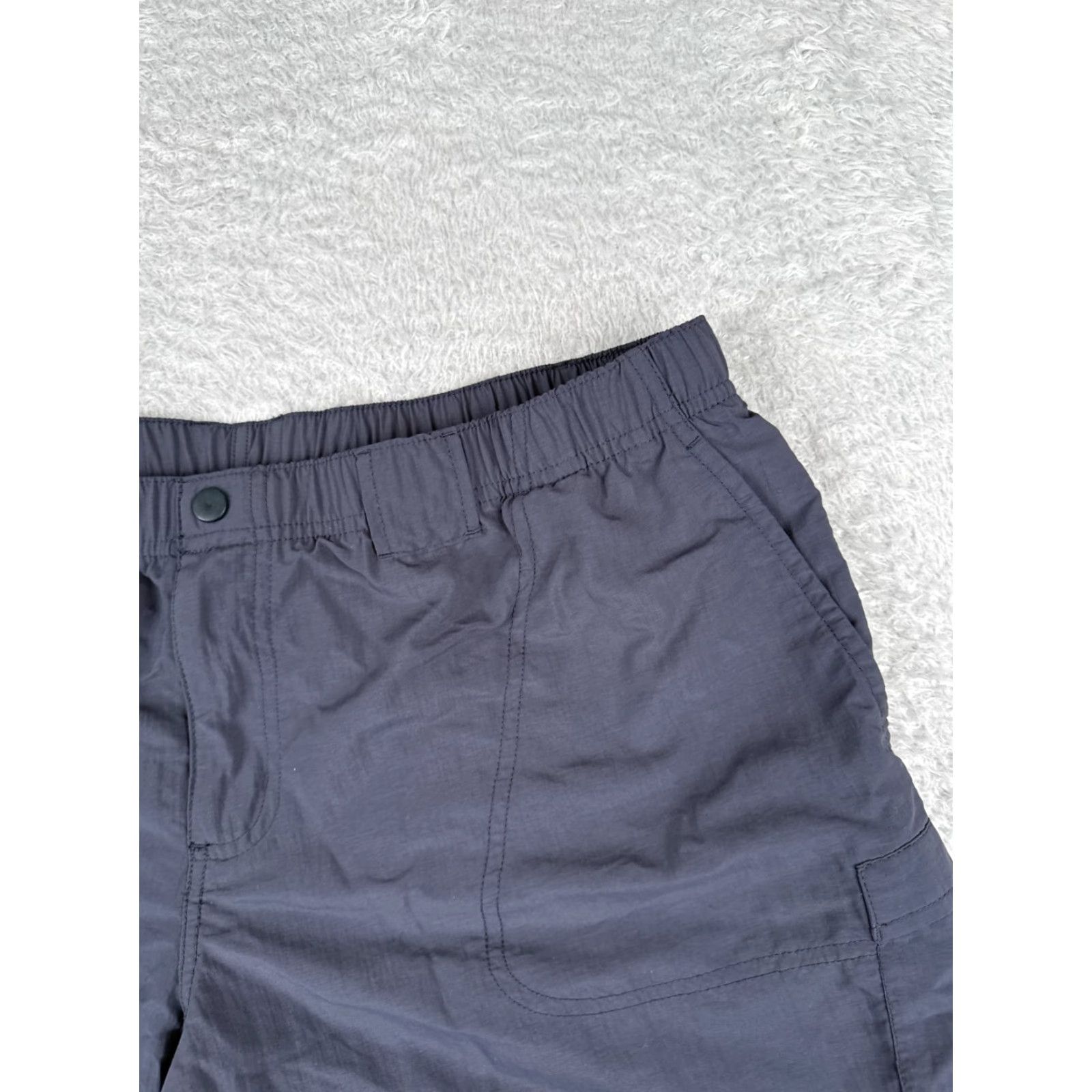 Vintage VINTAGE Columbia Shorts Men Blue Nylon Elastic Waist Zipper Pocket 6" Inseam 38 in Waist Regular Size US 33 - 5 Thumbnail