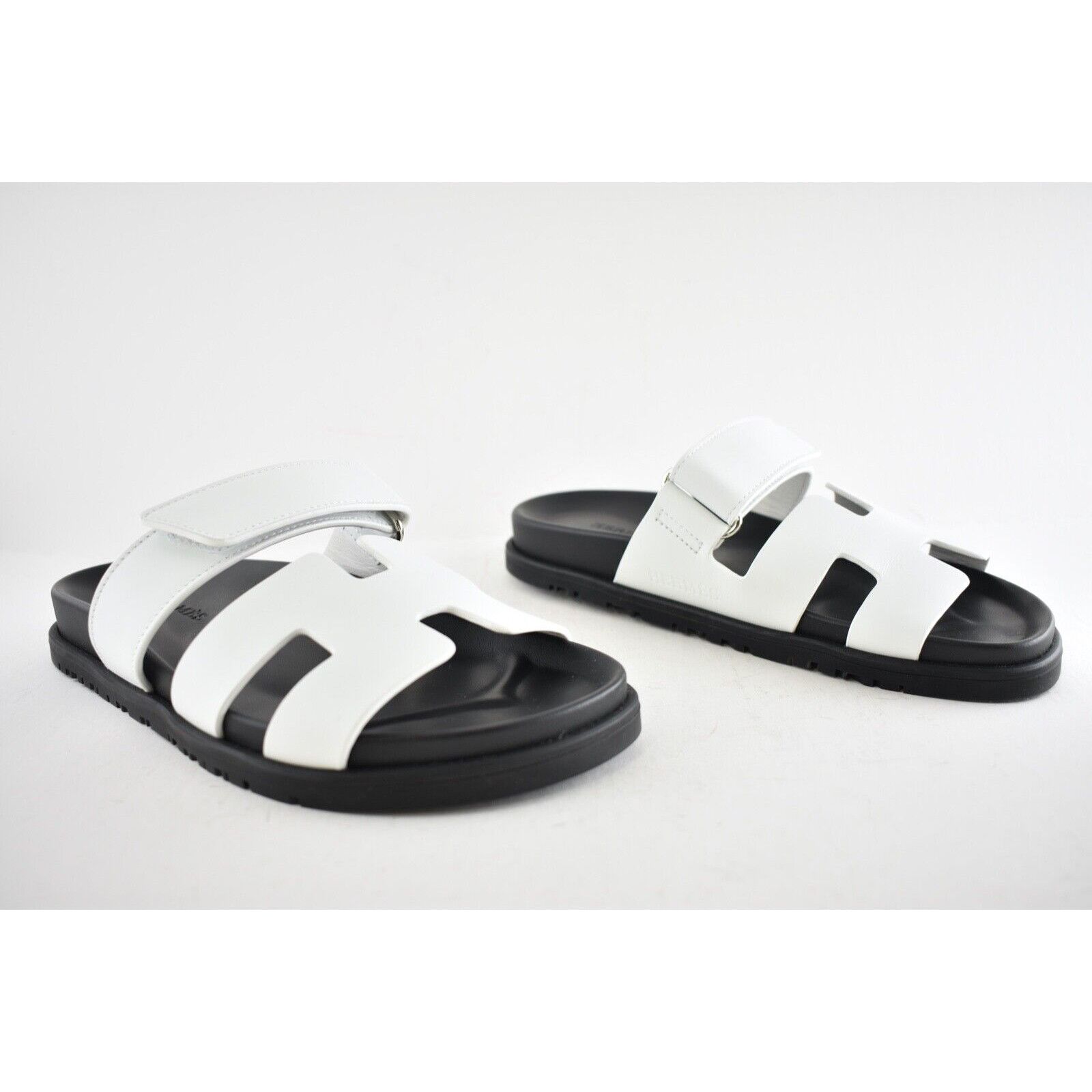 Hermes Hermes Chypre Sandal White Black Calfskin Leather H Logo Size US 7.5 / IT 37.5 - 4 Thumbnail