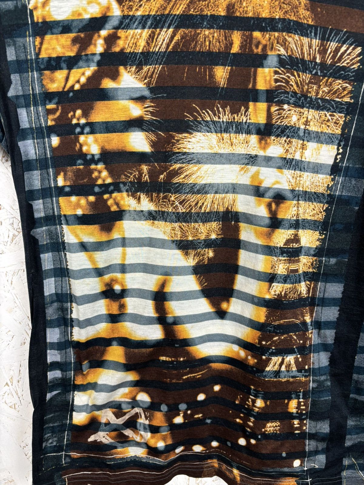 Jean Paul Gaultier 90s Vintage Jean Paul Gaultier Paris Fireworks T-Shirt 48 Size M / US 6-8 / IT 42-44 - 2 Thumbnail