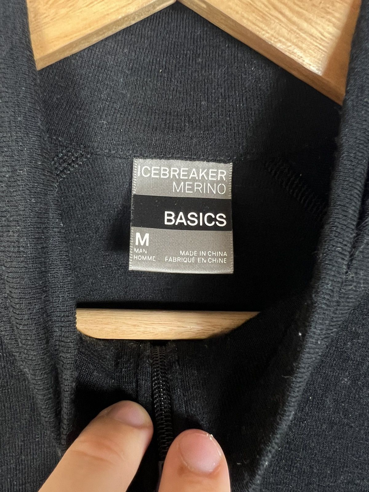Icebreaker Man’s Ice Breaker Merino Wool LongSleeve Size US M / EU 48-50 / 2 - 4 Thumbnail