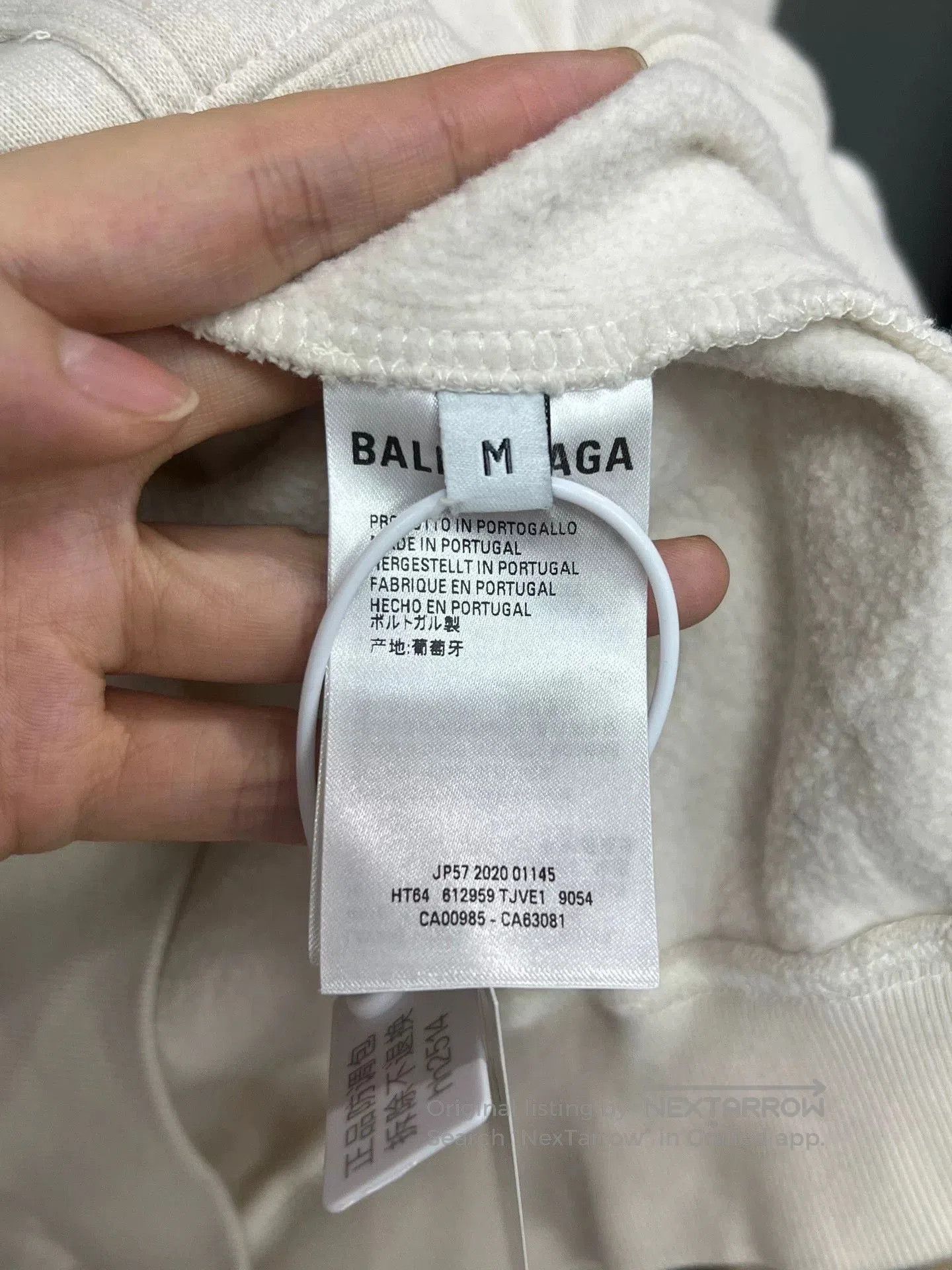 Balenciaga balenciaga small logo hoodie in cream. Size US M / EU 48-50 / 2 - 3 Thumbnail