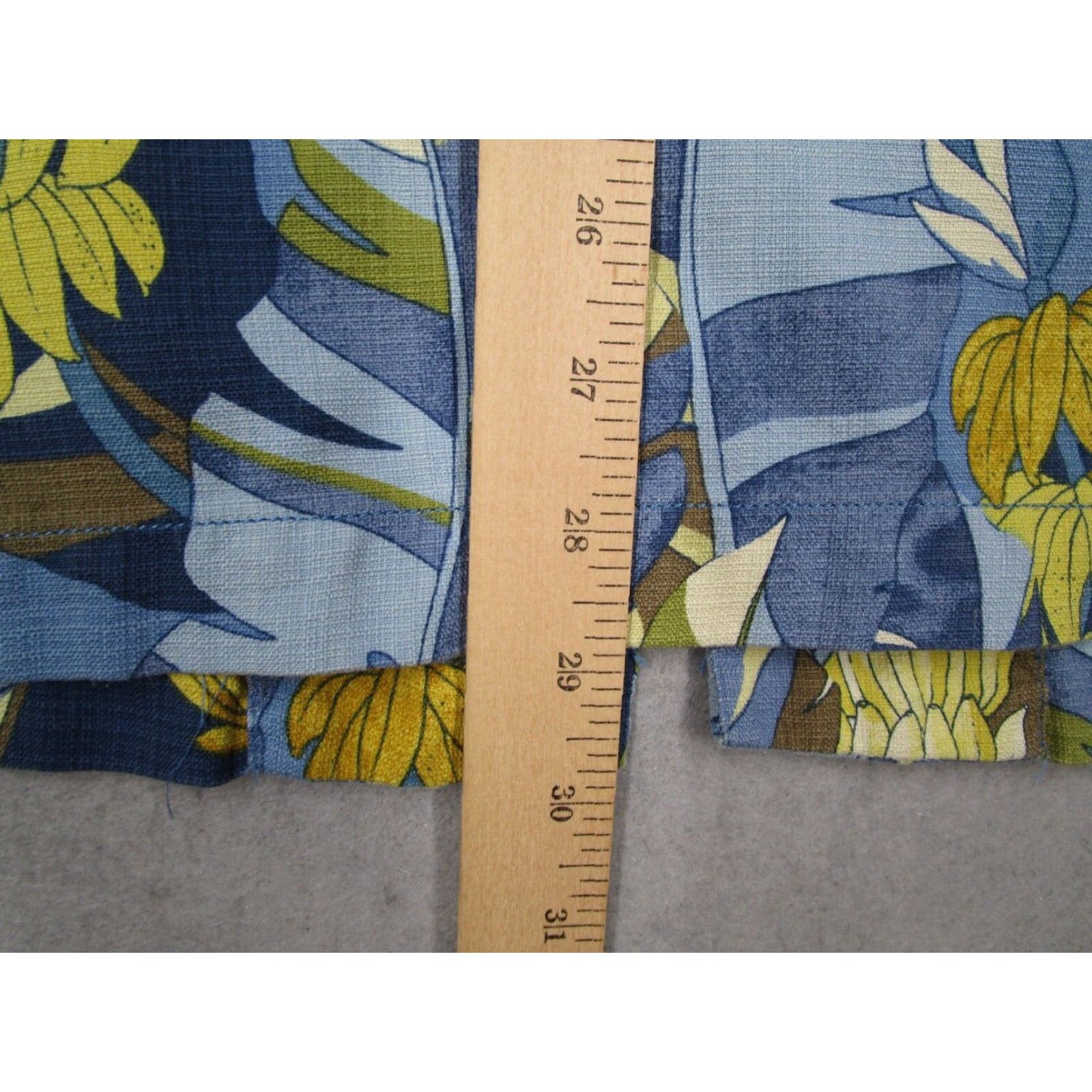 Tommy Bahama Tommy Bahama Mens Large Blue Silk Floral Short Sleeve Hawaiian Button Up Shirt Size US L / EU 52-54 / 3 - 6 Thumbnail