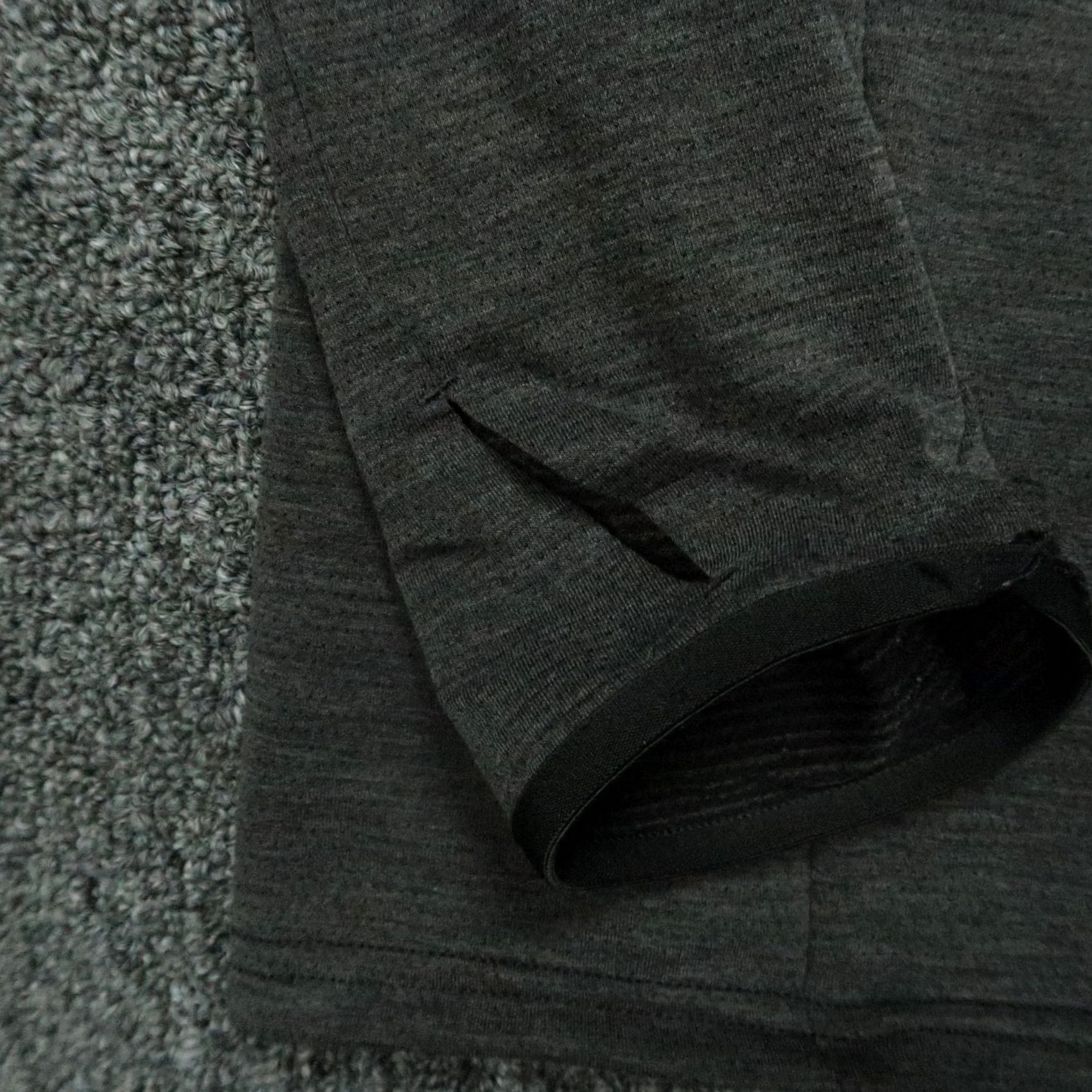 Vintage Hill City Pullover Men Medium Charcoal Gray Tech Performance Quarter Zip Stretch Shirt Size US M / EU 48-50 / 2 - 4 Thumbnail