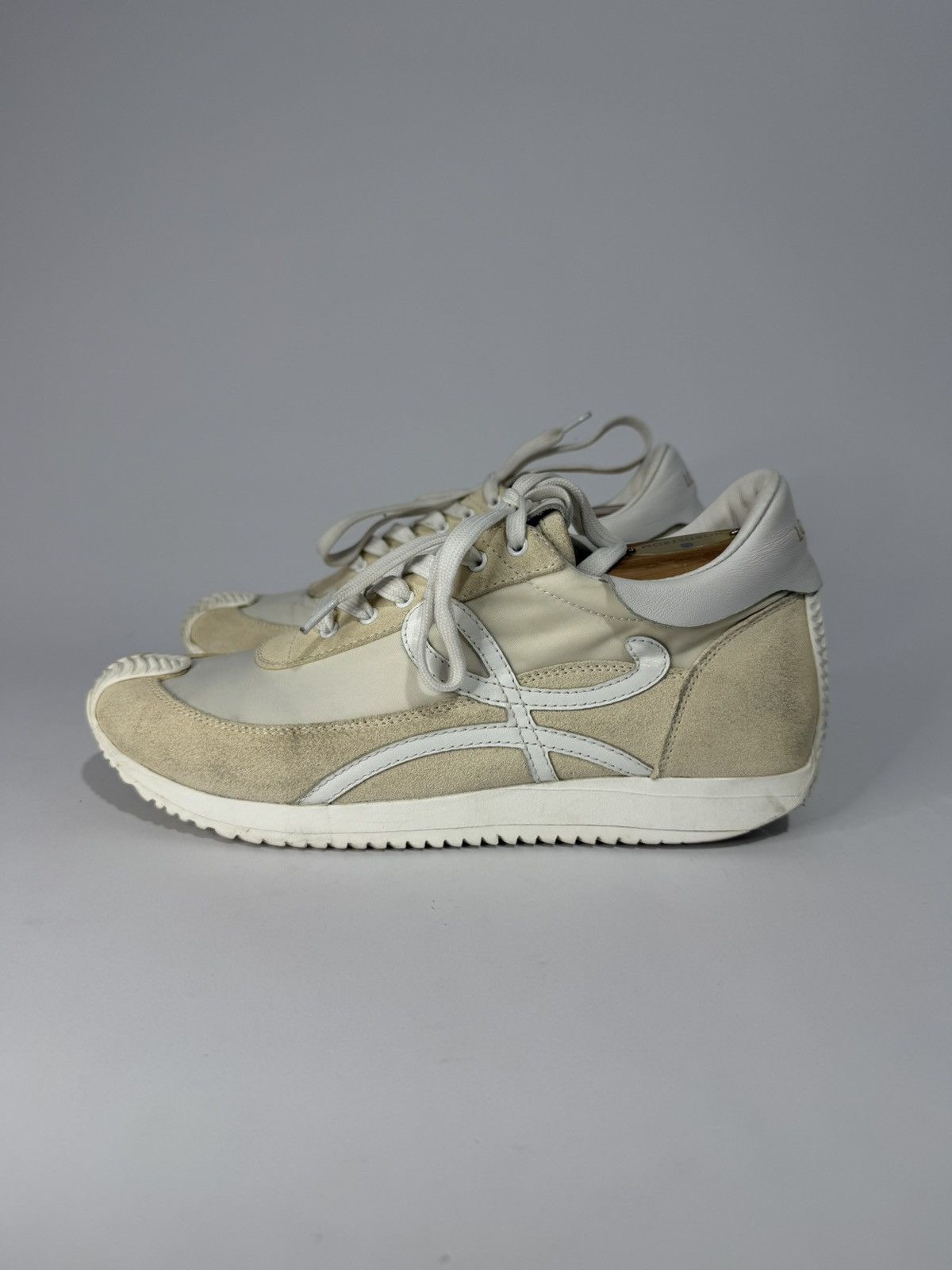 Loewe Loewe Men's Flow Runner Sneakers White Size 41 EU Size US 8 / EU 41 - 1 Thumbnail