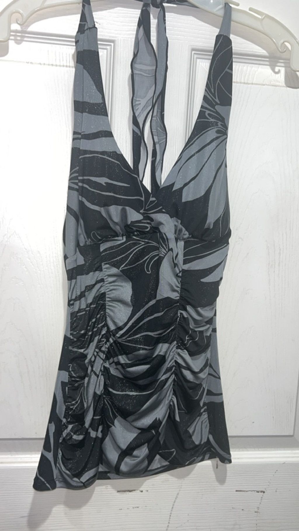 Other Women's Heart Soul Halter Top L Black Gray Floral Size L / US 10 / IT 46 - 2 Thumbnail