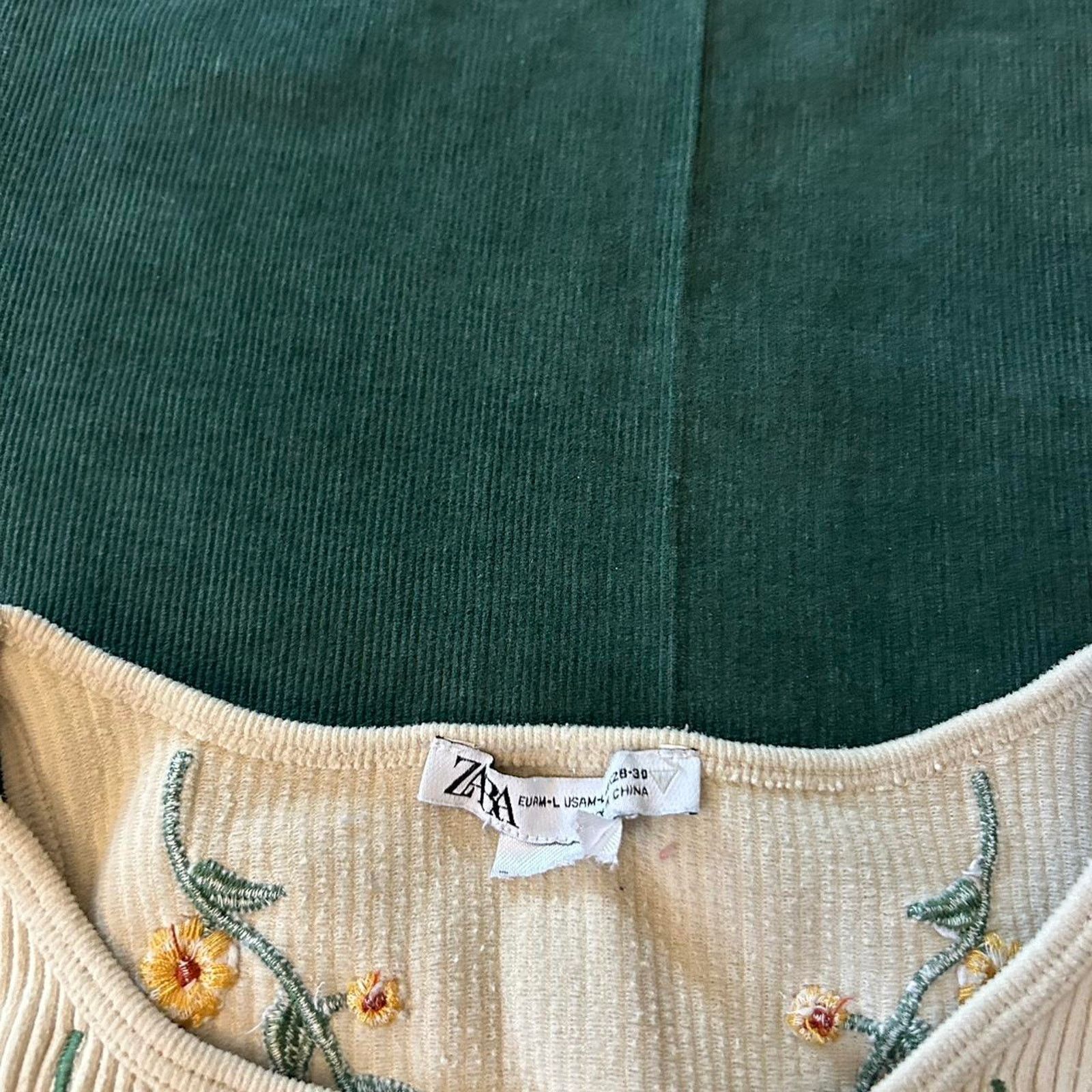 Zara Y2k zara embroidered crop top Size L / US 10 / IT 46 - 2 Thumbnail