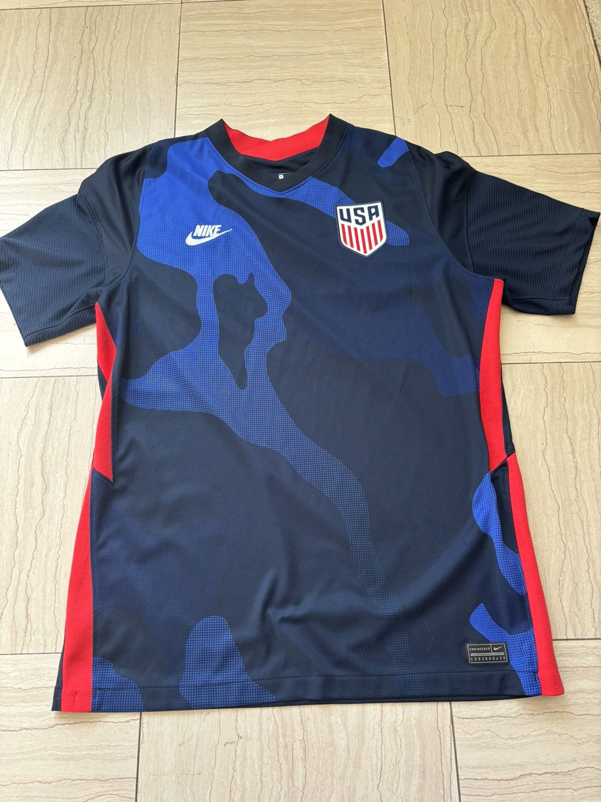 Nike UNITED STATES MENS USMNT 2020 AWAY FOOTBALL JERSEY Size US M / EU 48-50 / 2 - 1 Thumbnail