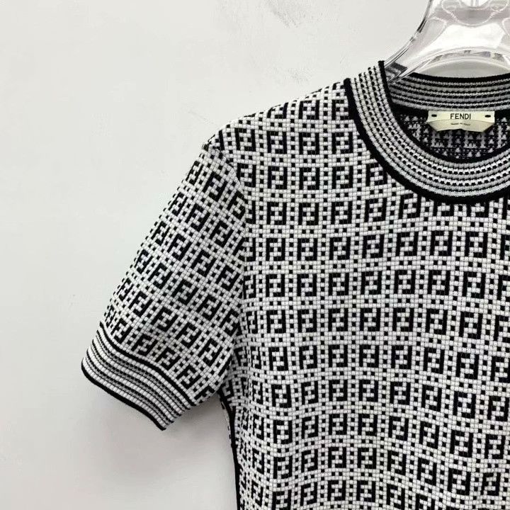 Fendi Fendi Logo All-over Print Crewneck Knit Size US XXS / EU 40 - 3 Thumbnail